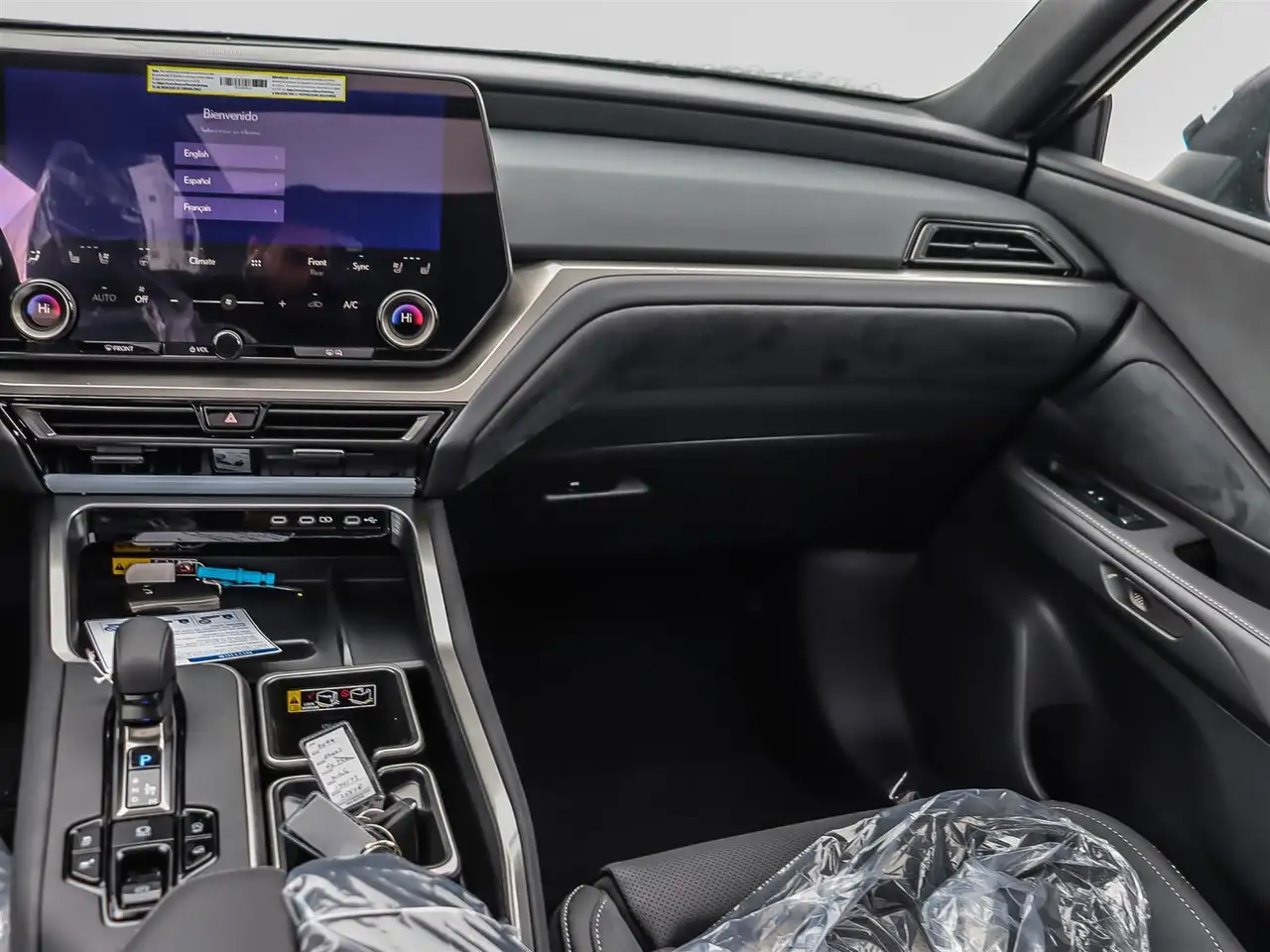Lexus TX снимка Lexus TX