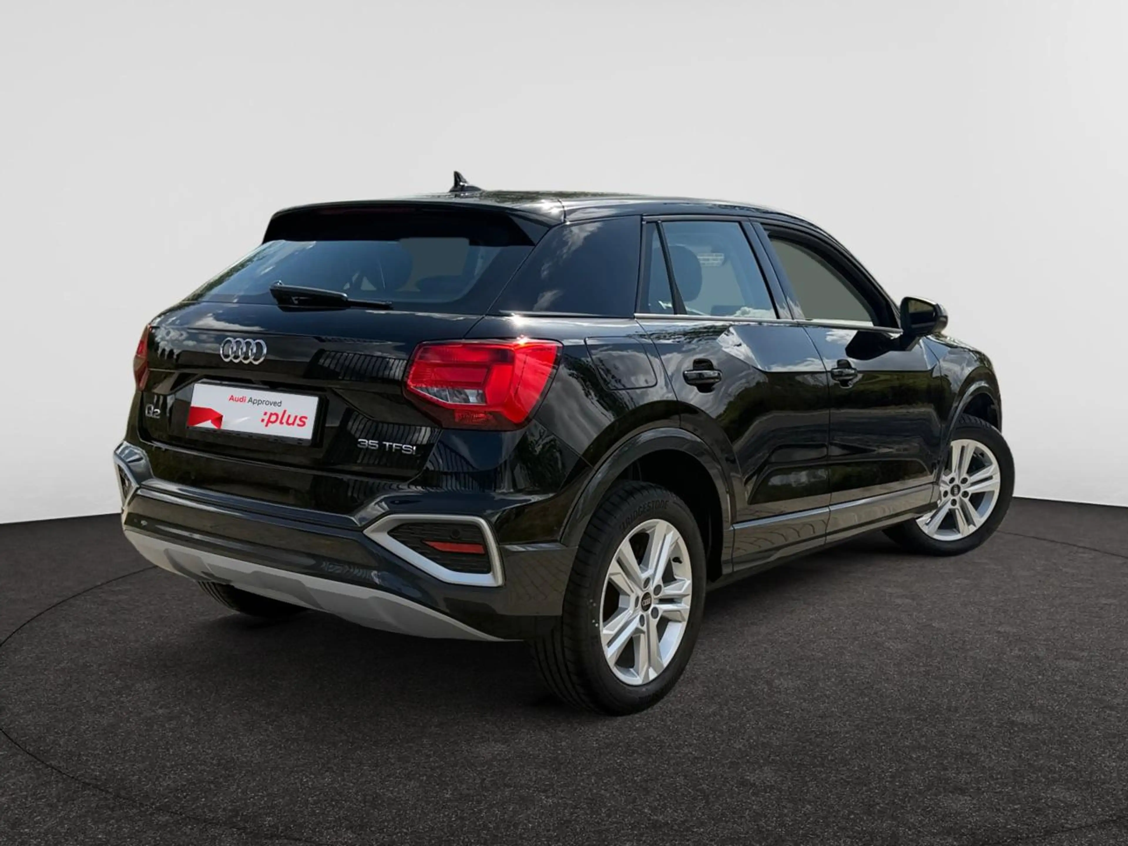 Audi Q2 Business Edition Advanced 35 TFSI (150pk) AUTOMAAT /// Zetelverwarming vooraan /// Achteruitrijcamera — photo 4