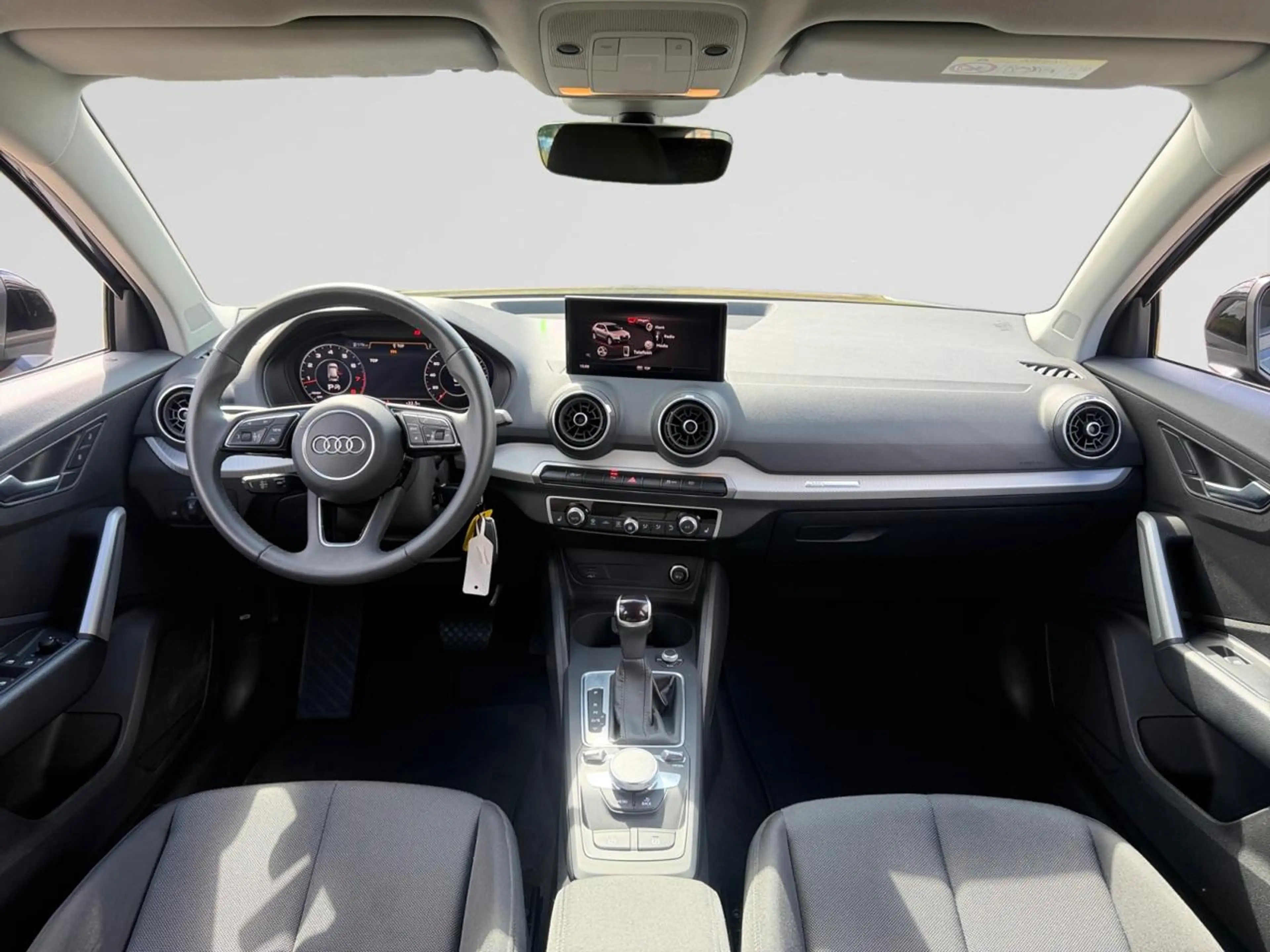 Audi Q2 Business Edition Advanced 35 TFSI (150pk) AUTOMAAT /// Zetelverwarming vooraan /// Achteruitrijcamera — photo 3