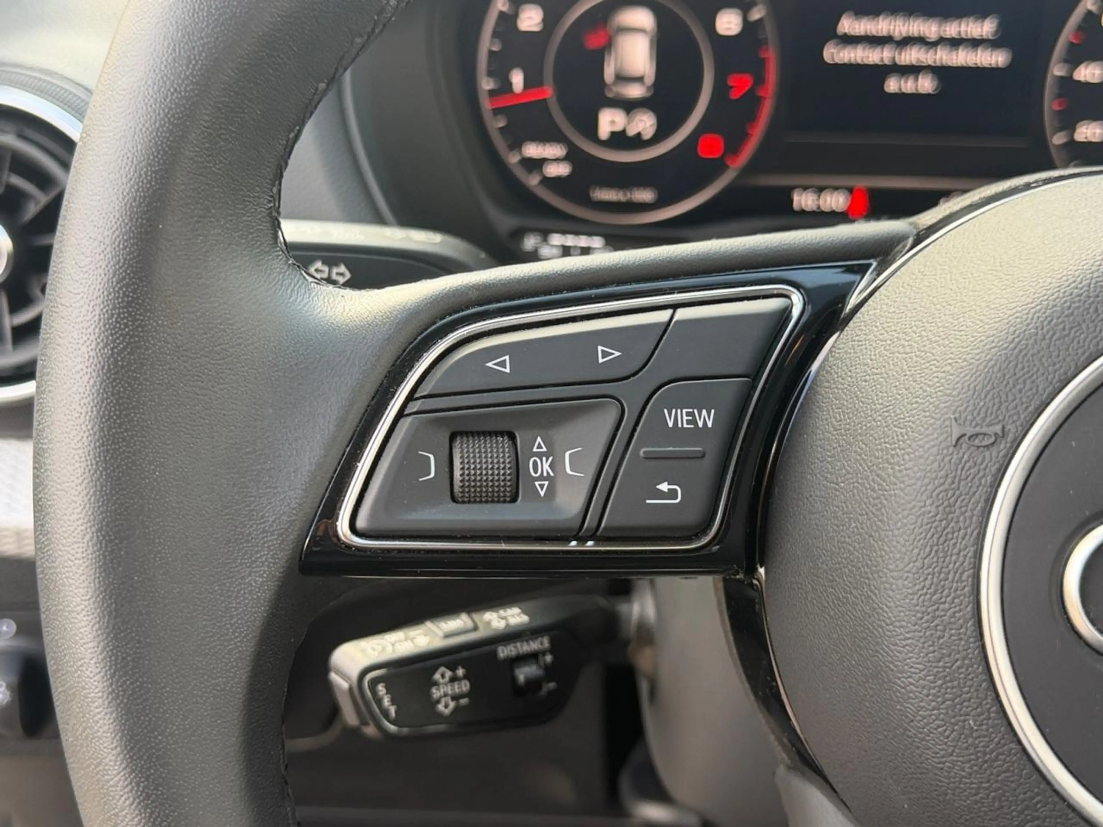 Audi Q2 Business Edition Advanced 35 TFSI (150pk) AUTOMAAT /// Zetelverwarming vooraan /// Achteruitrijcamera — photo 10