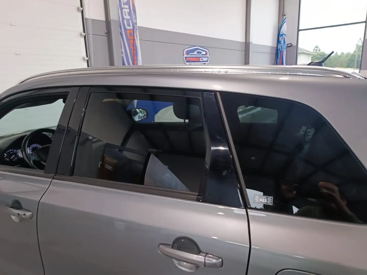 Suzuki Vitara 1.6DDiS GLE Gris - 2