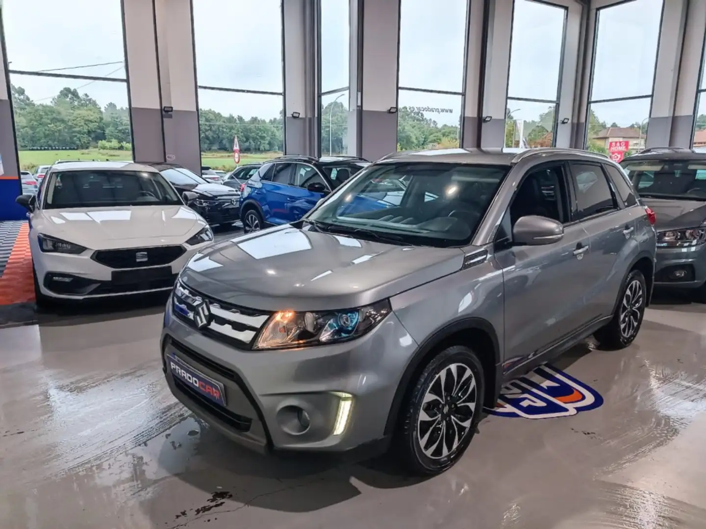 Suzuki Vitara 1.6DDiS GLE Gris - 1