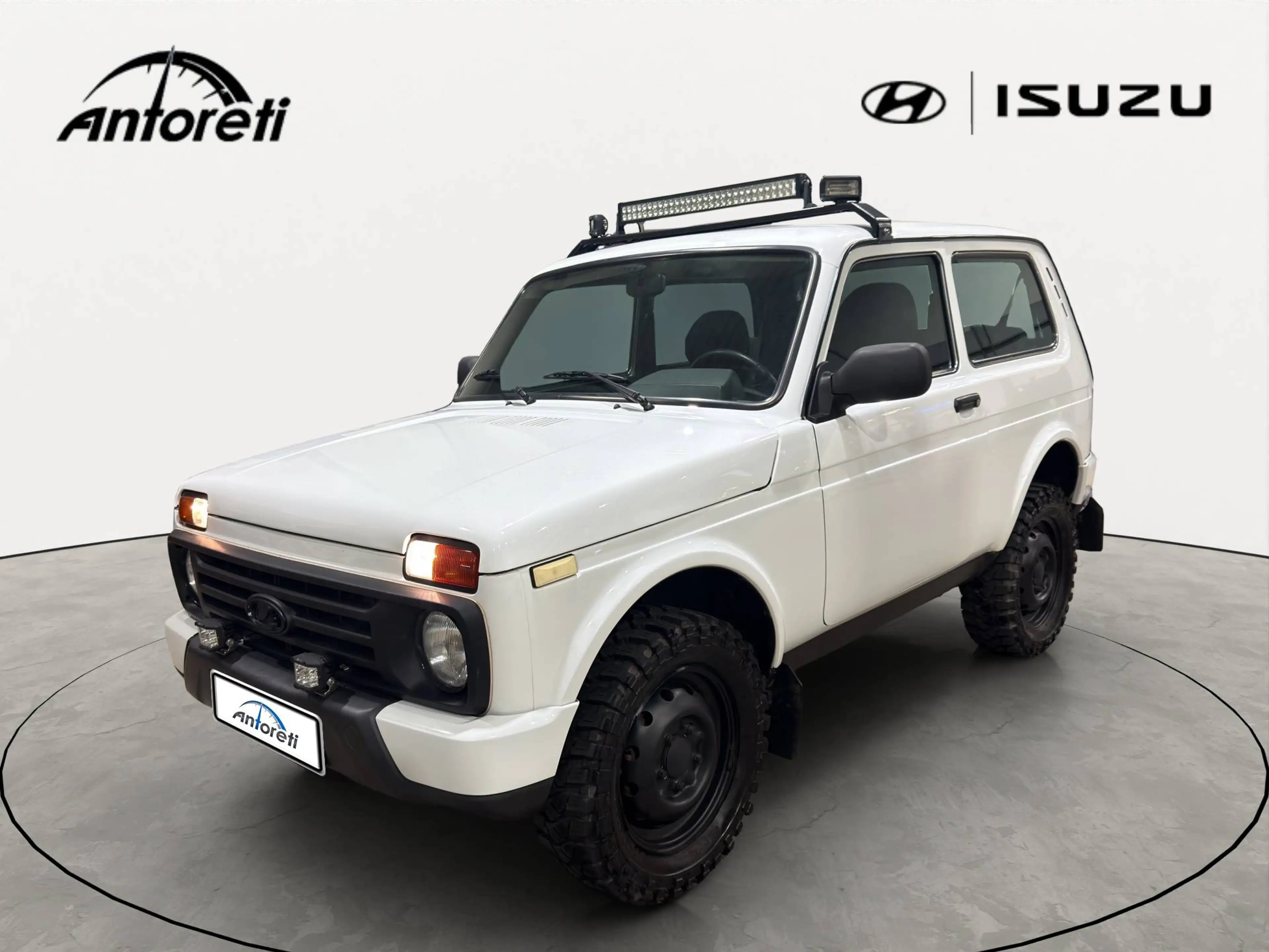 Lada Niva Niva 1.7i URBAN — photo 3