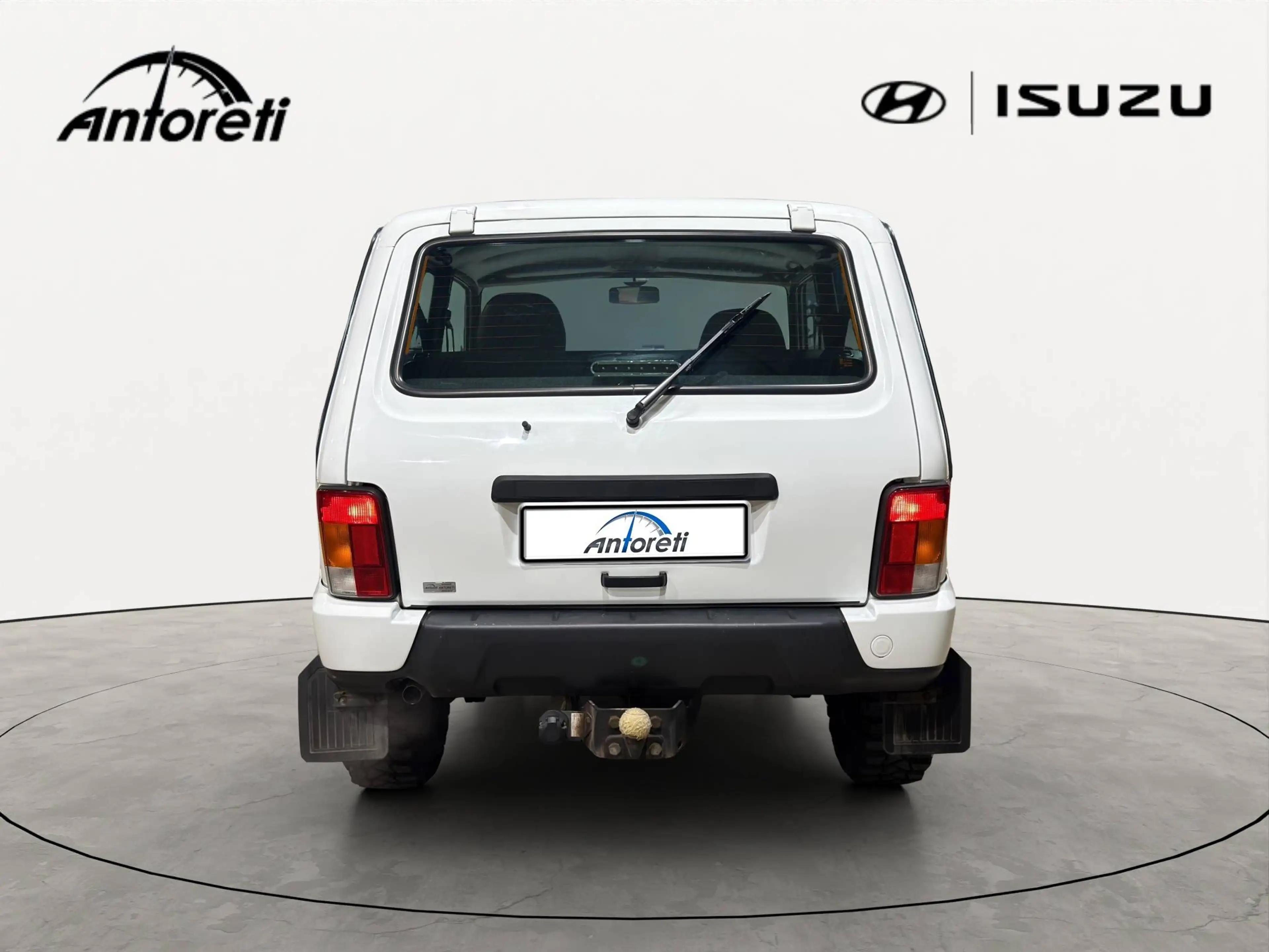 Lada Niva Niva 1.7i URBAN — photo 6