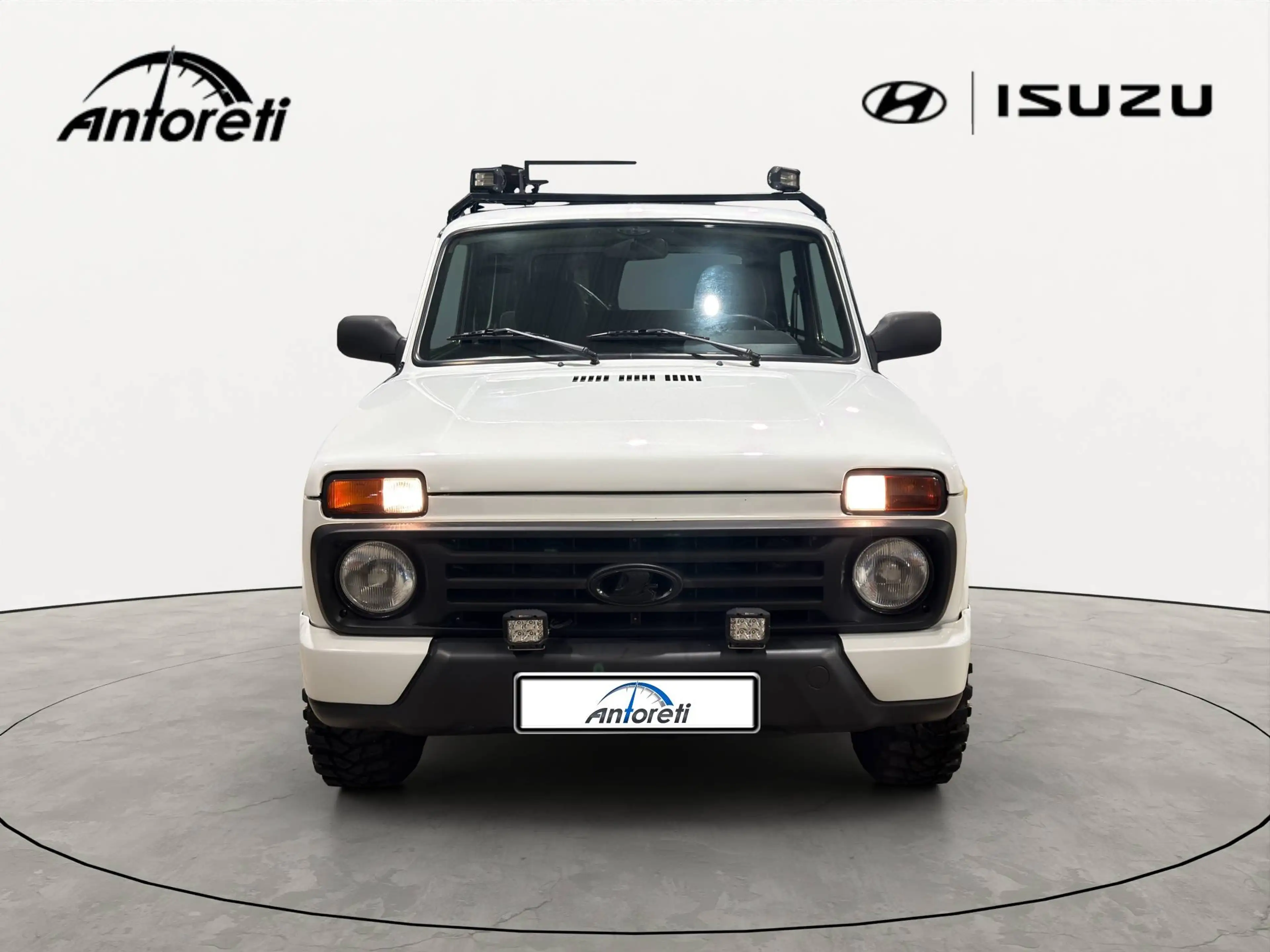 Lada Niva Niva 1.7i URBAN — photo 2