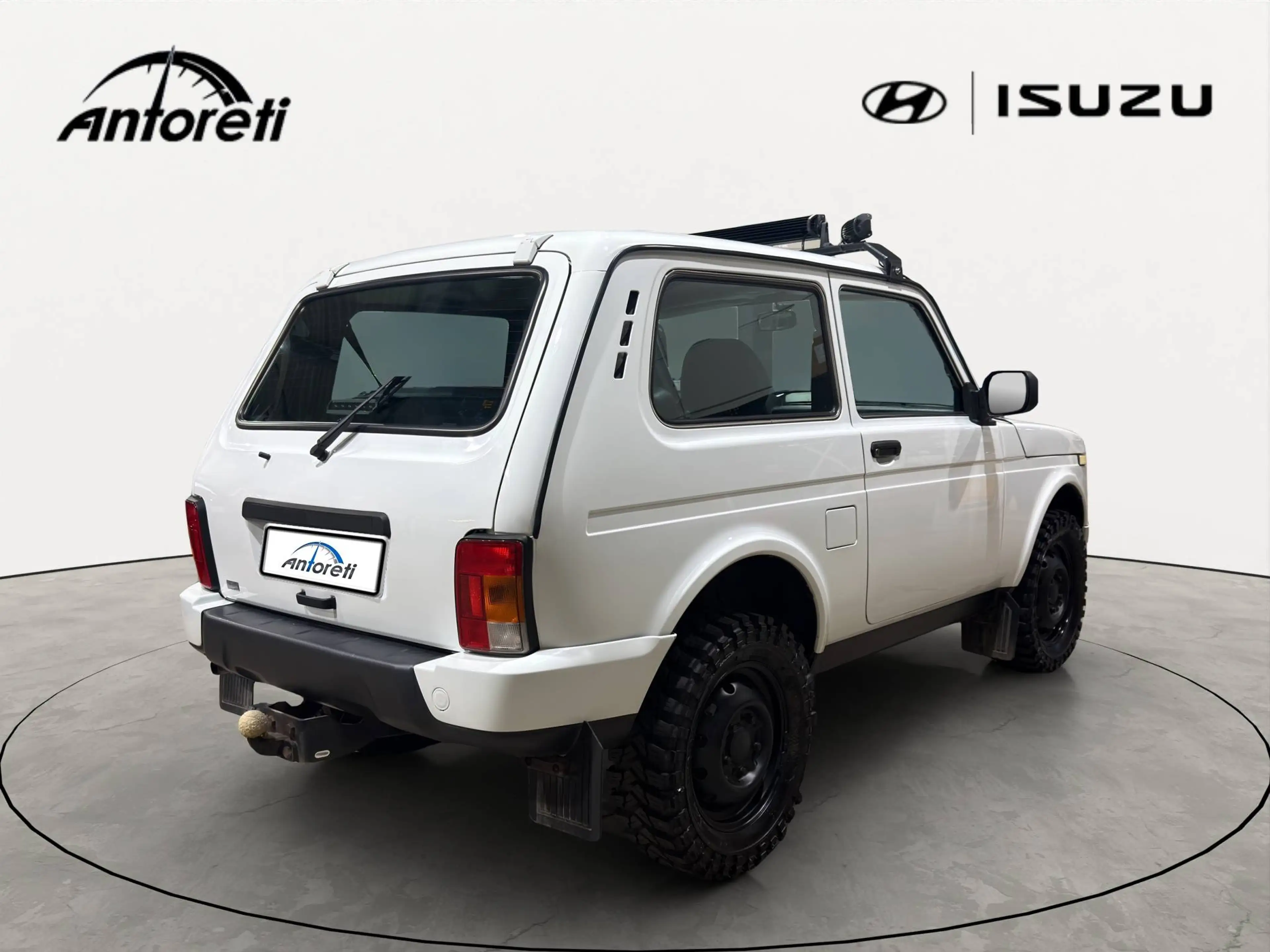 Lada Niva Niva 1.7i URBAN — photo 7