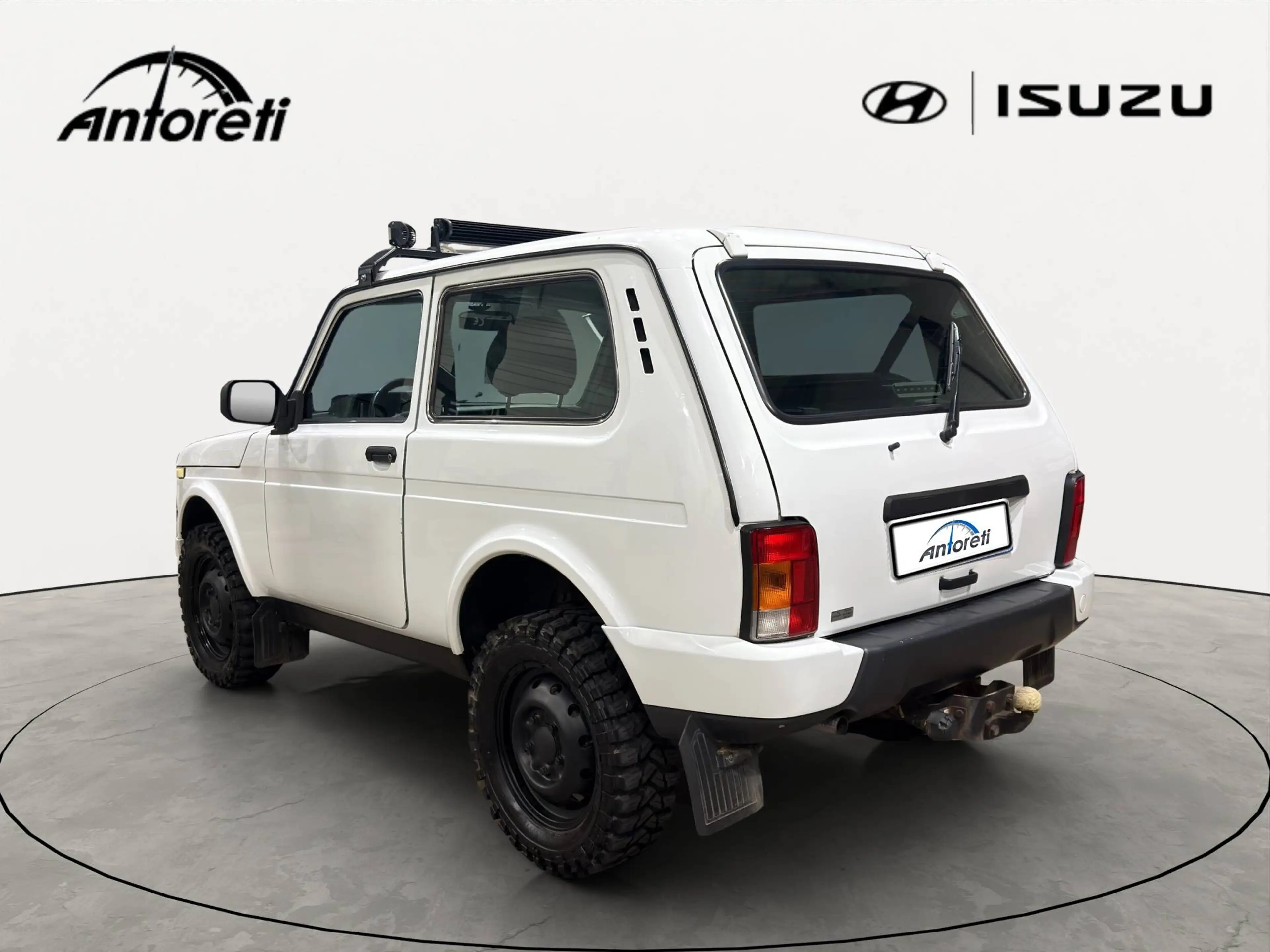Lada Niva Niva 1.7i URBAN — photo 5