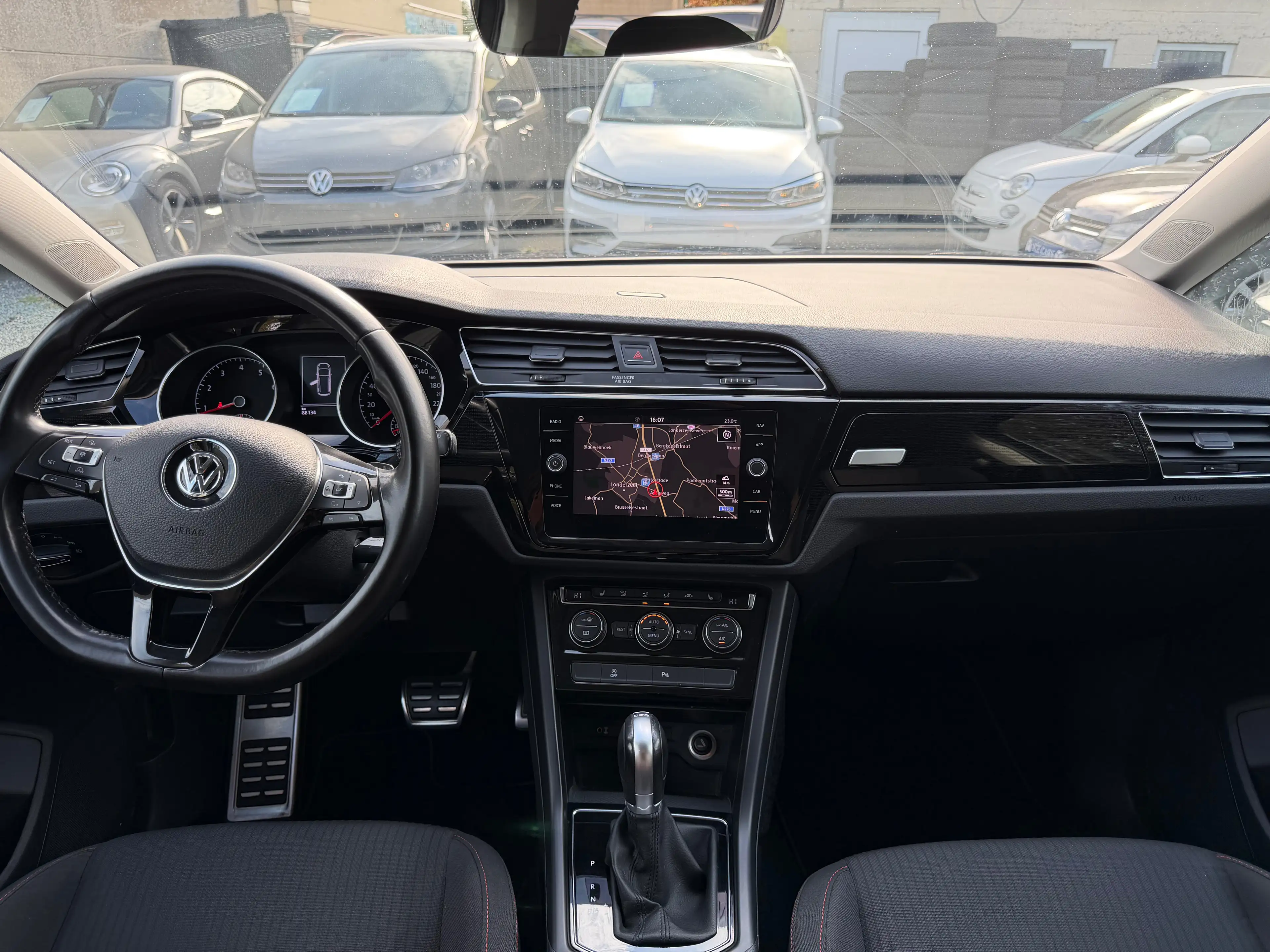 Volkswagen Touran Touran 1.4 TSI Highline DSG Highline — photo 9
