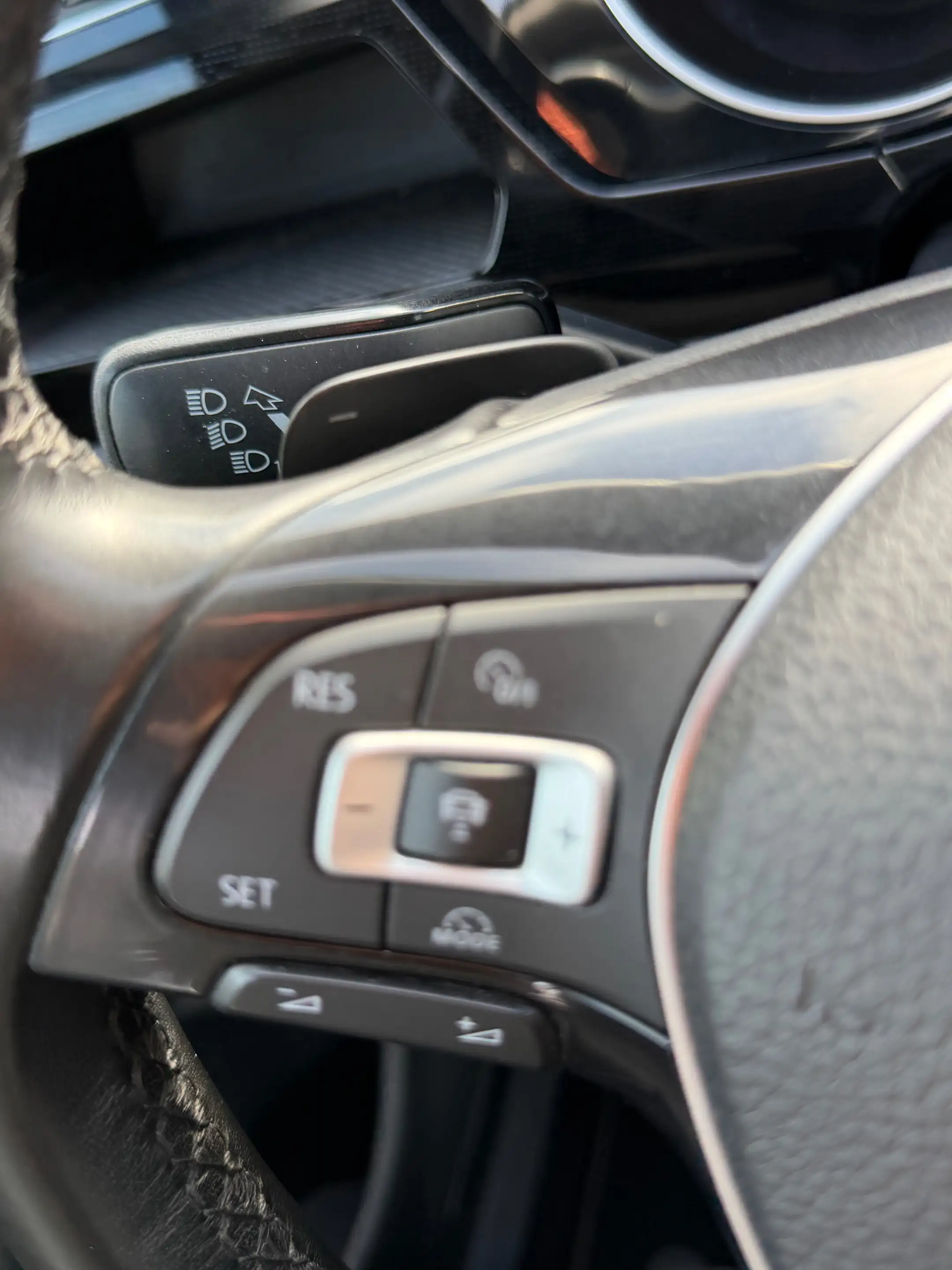 Volkswagen Touran Touran 1.4 TSI Highline DSG Highline — photo 14