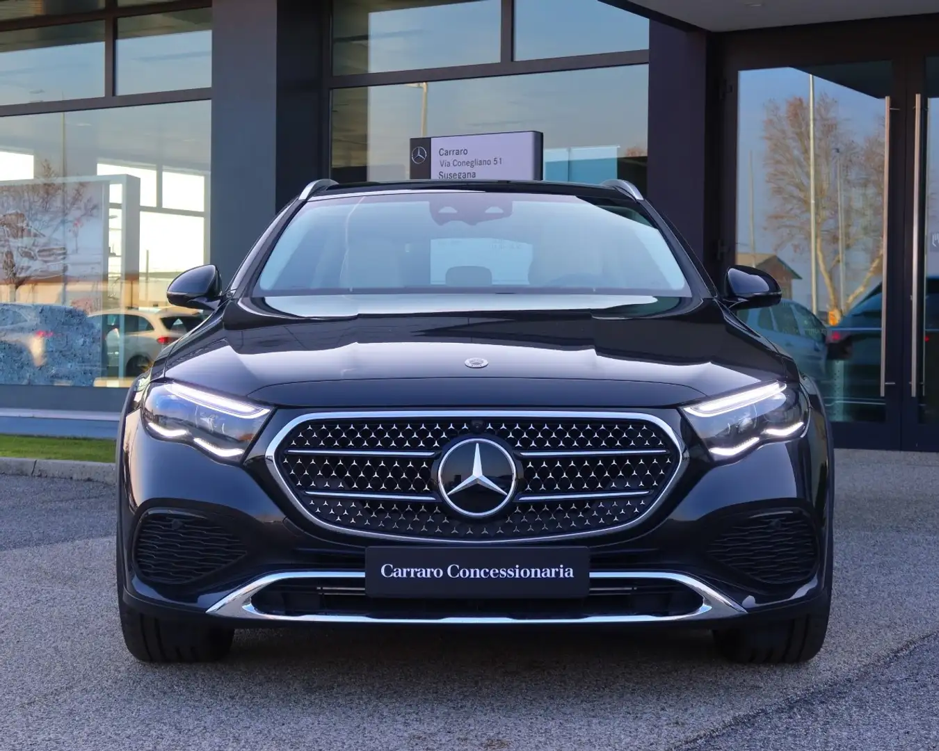 Mercedes-Benz E 300 de Plug-in hybrid 4MATIC All Terra Gris - 2