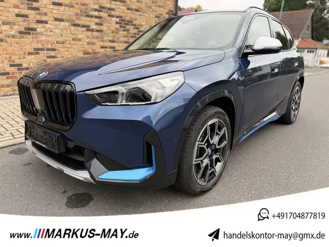 BMW iX1