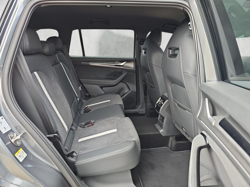 Skoda Kodiaq 1.5 TSI iV 150 kW Sportline DSG 5-Si. Matrix AH... — photo 13