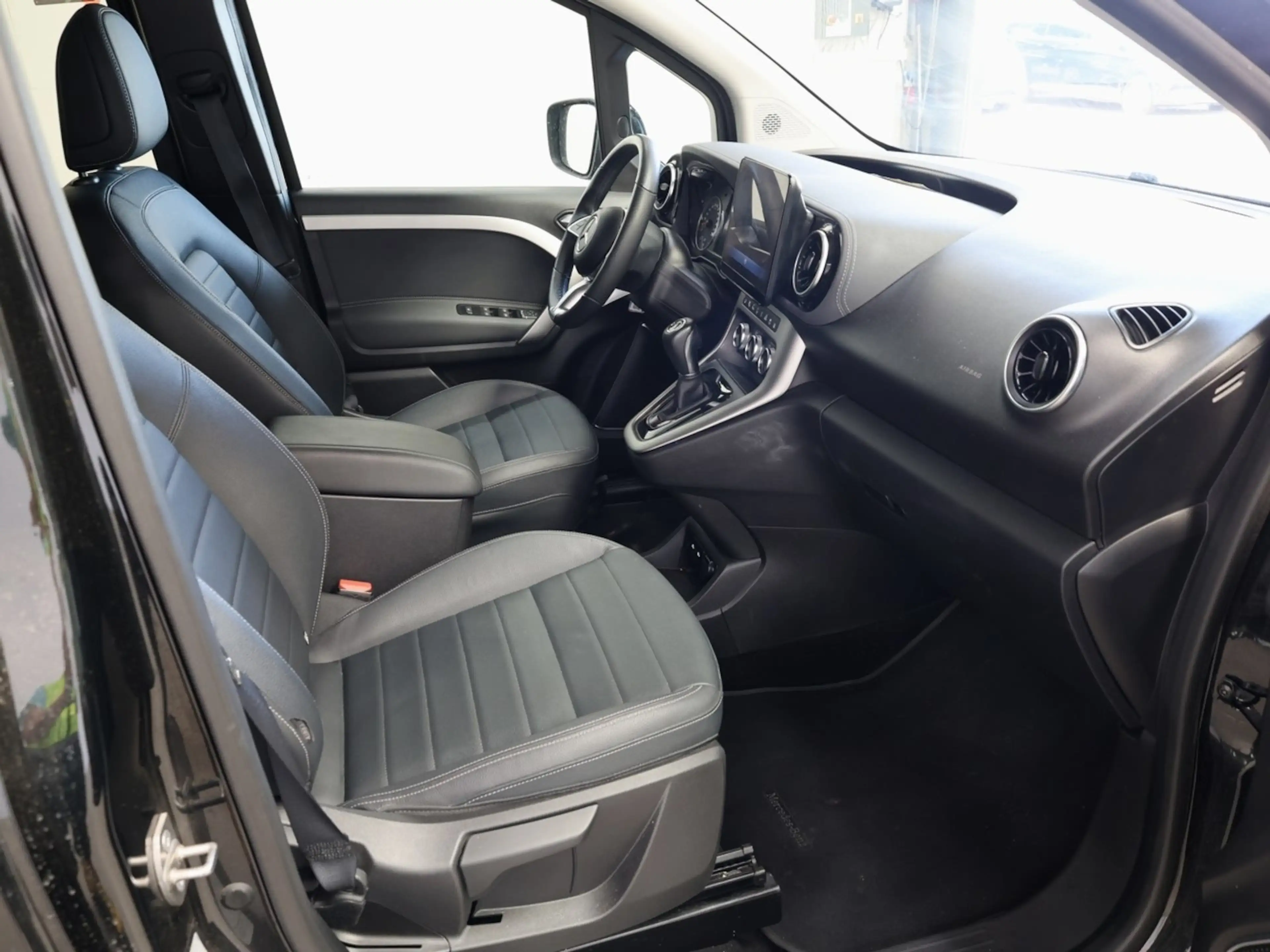 Mercedes-Benz T-Class lang,Progressive,7Sitze,Automatik,LED,Navi — photo 9