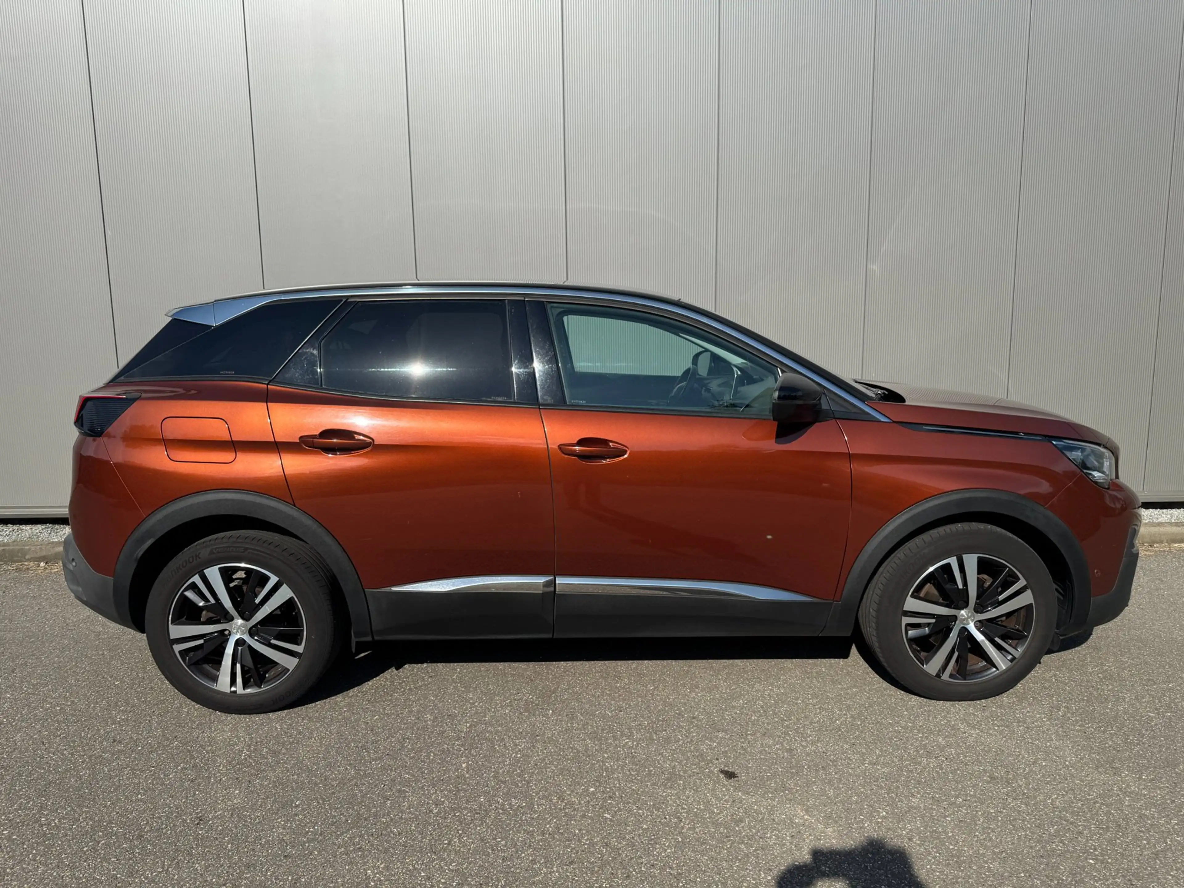 Peugeot 3008 1.2 PureTech Première — photo 3