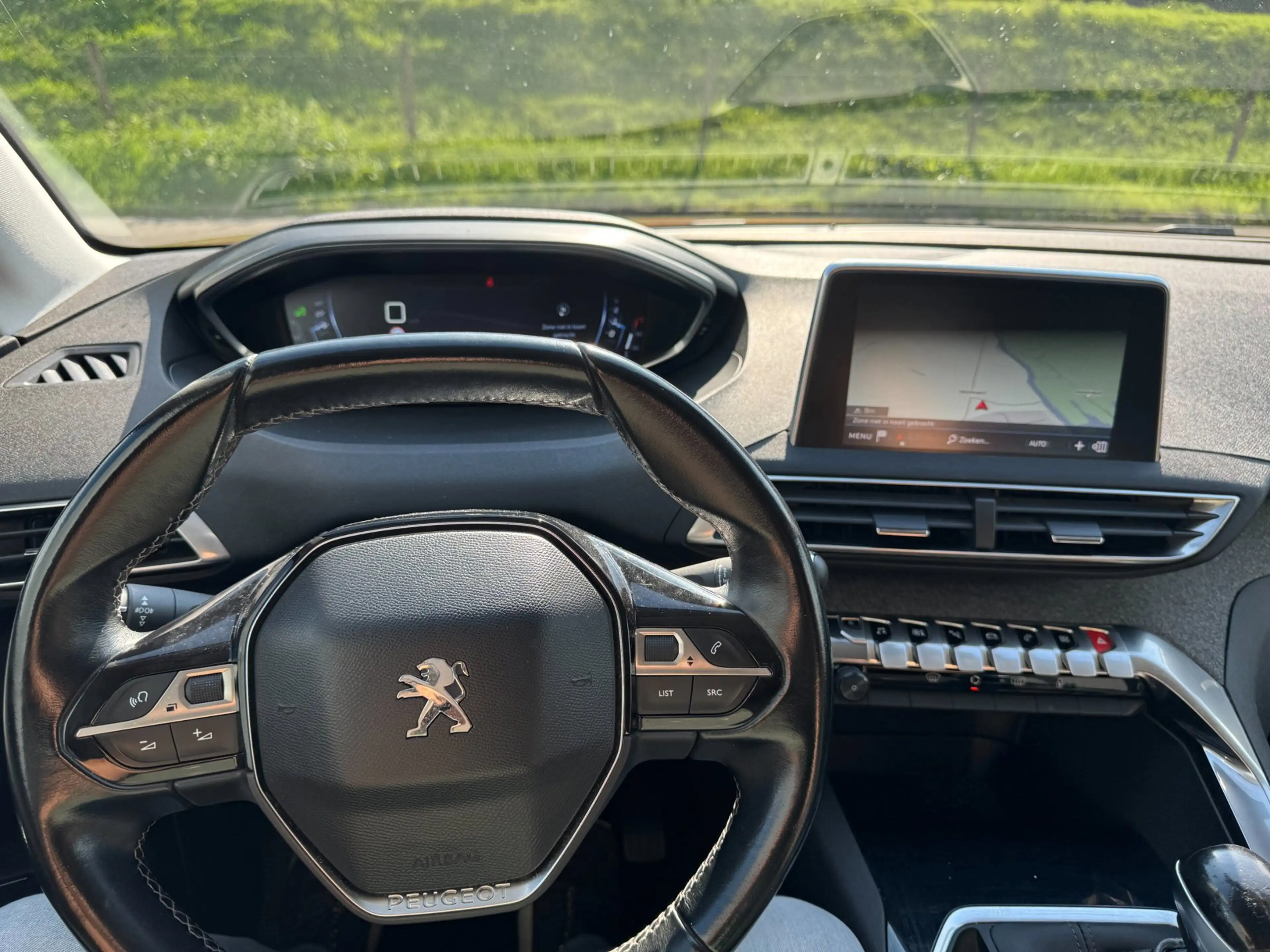 Peugeot 3008 1.2 PureTech Première — photo 7