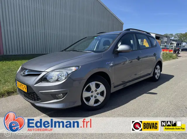 Hyundai i30 CW 1.6 Airco| RIJKLAAR|NWE BANDEN|TREKH.|APK