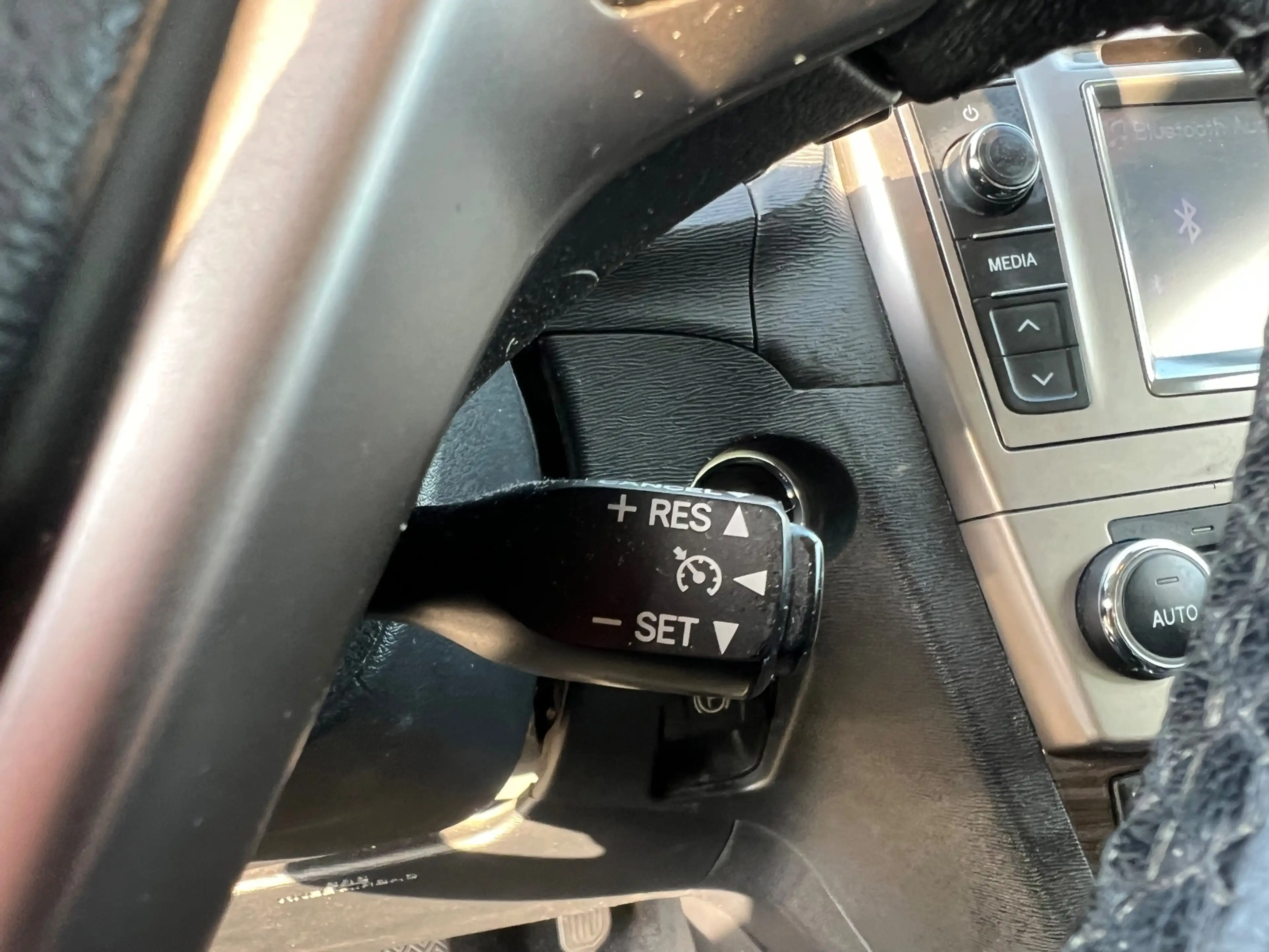 Toyota Avensis 1.8 Dynamic - FULL OPTIONS - FACELIFT — photo 14
