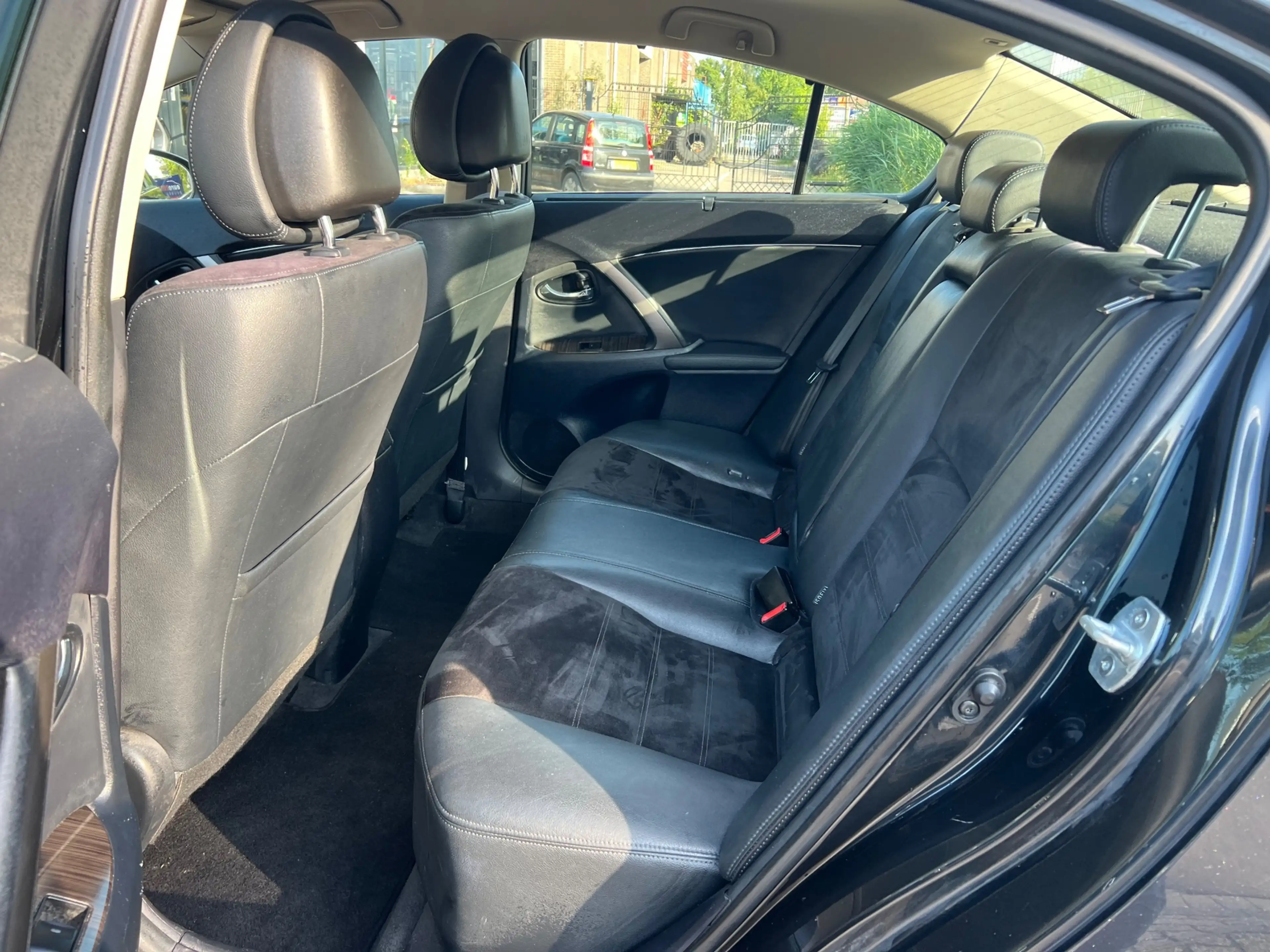 Toyota Avensis 1.8 Dynamic - FULL OPTIONS - FACELIFT — photo 10