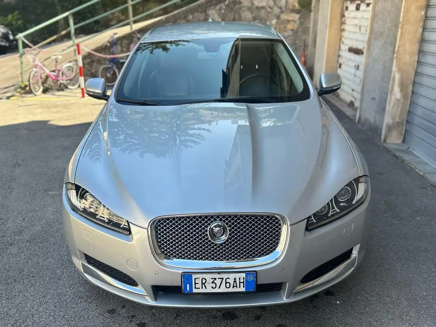 Jaguar XF XF Sportbrake 2.2d Luxury 200cv auto Argento - 1