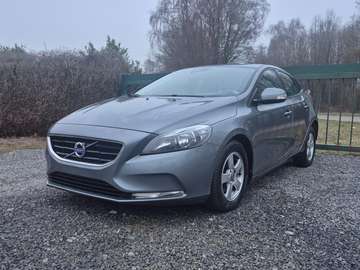 V40 1.6 D2 / VENTE MARCHAND