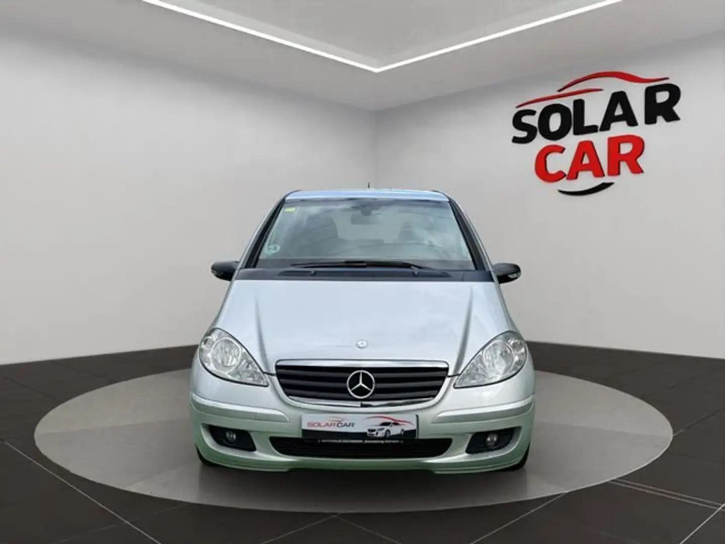 Mercedes-Benz A 180 180CDI BE AMG Line Gris - 2