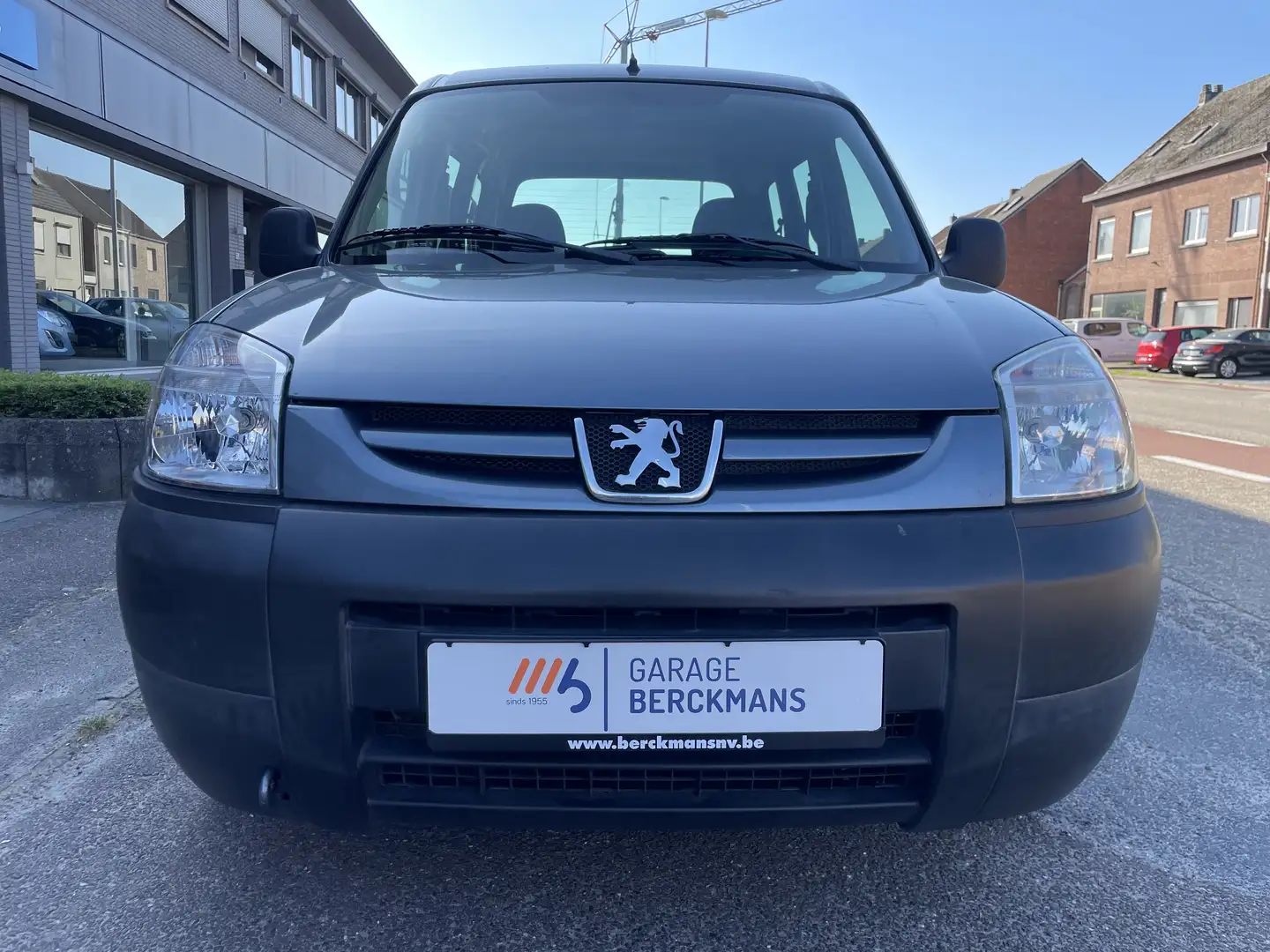 Peugeot Partner 1.4 Benzine met garantie Gris - 2