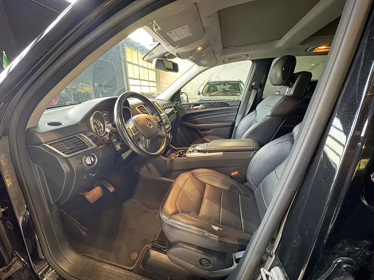 Mercedes-Benz M-Class fotografie Mercedes-Benz M-Class