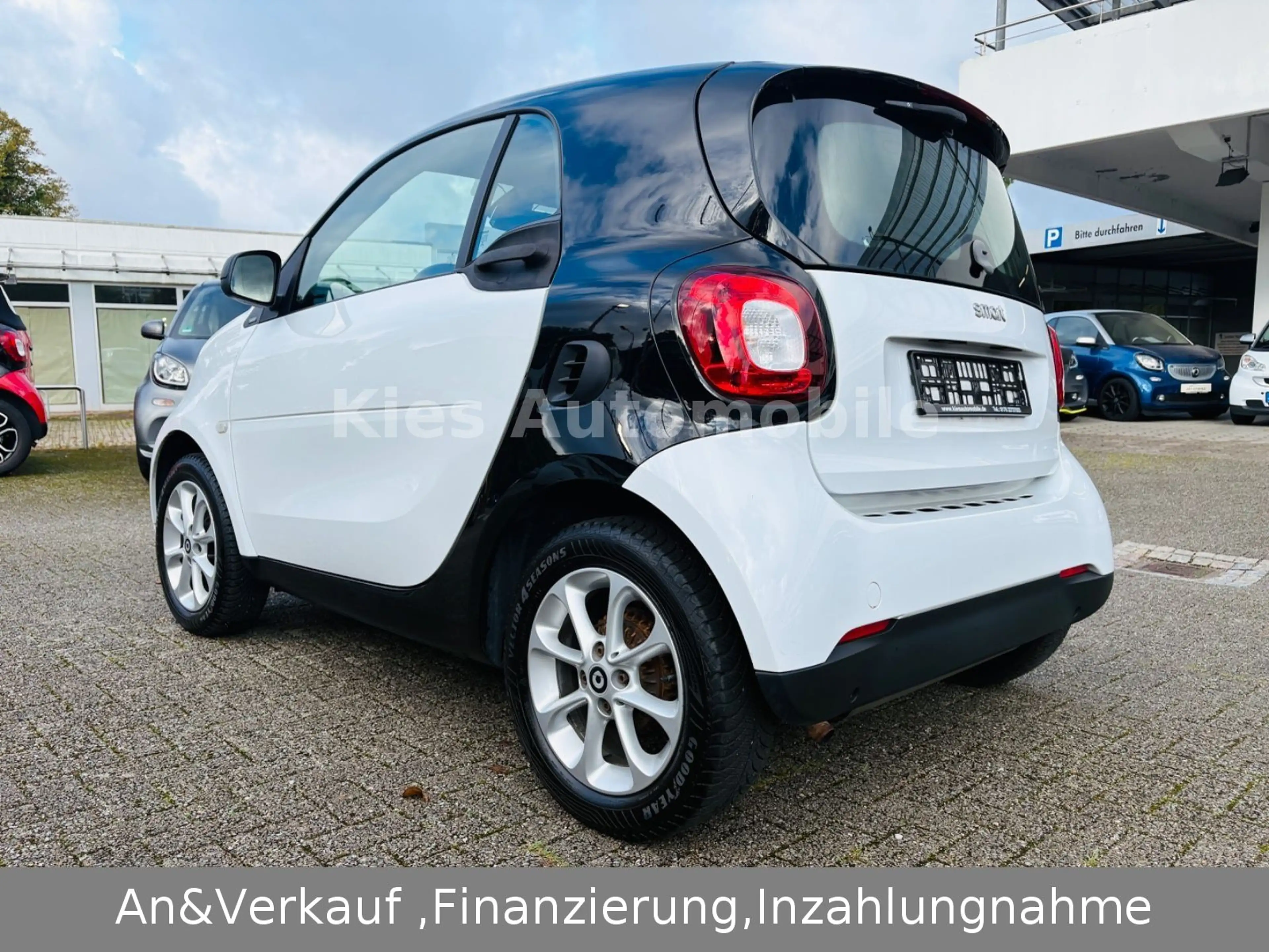 smart forTwo Passion AUTOM/PANO/KLIMA/2.HAND/SCHECKHEF — photo 4