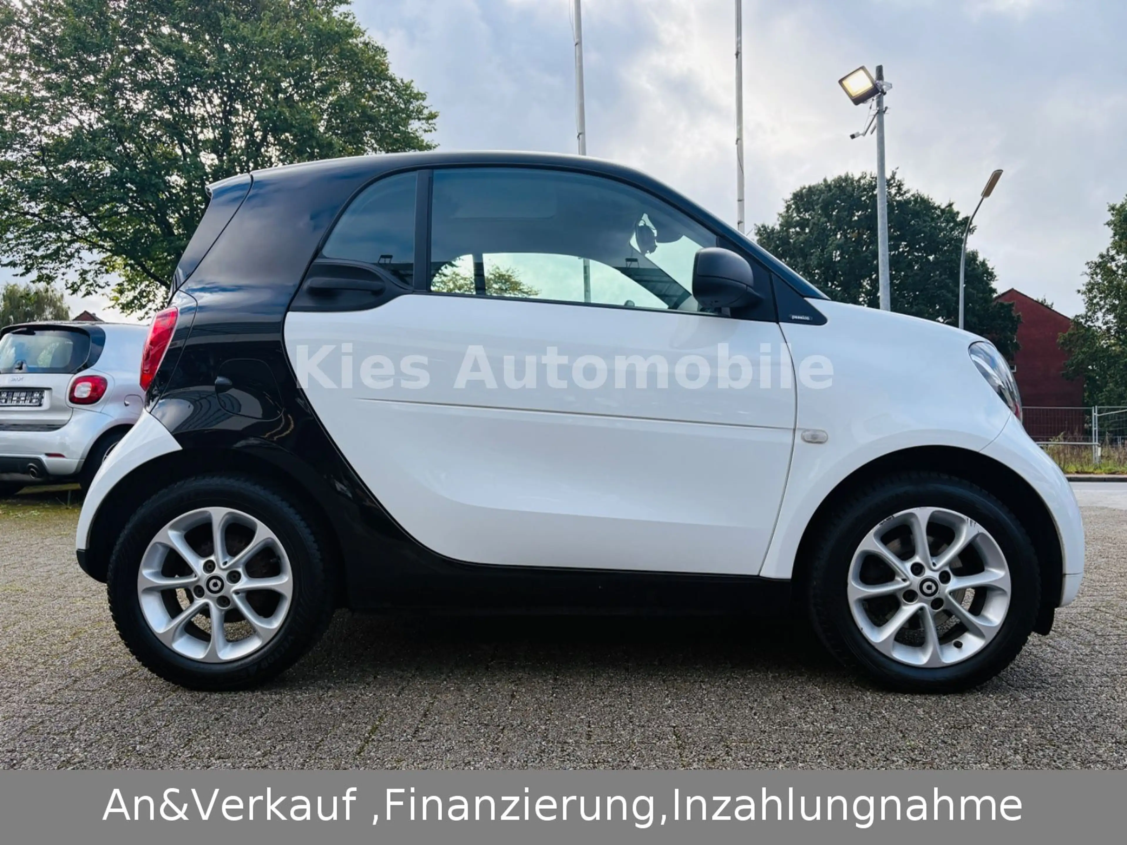 smart forTwo Passion AUTOM/PANO/KLIMA/2.HAND/SCHECKHEF — photo 6
