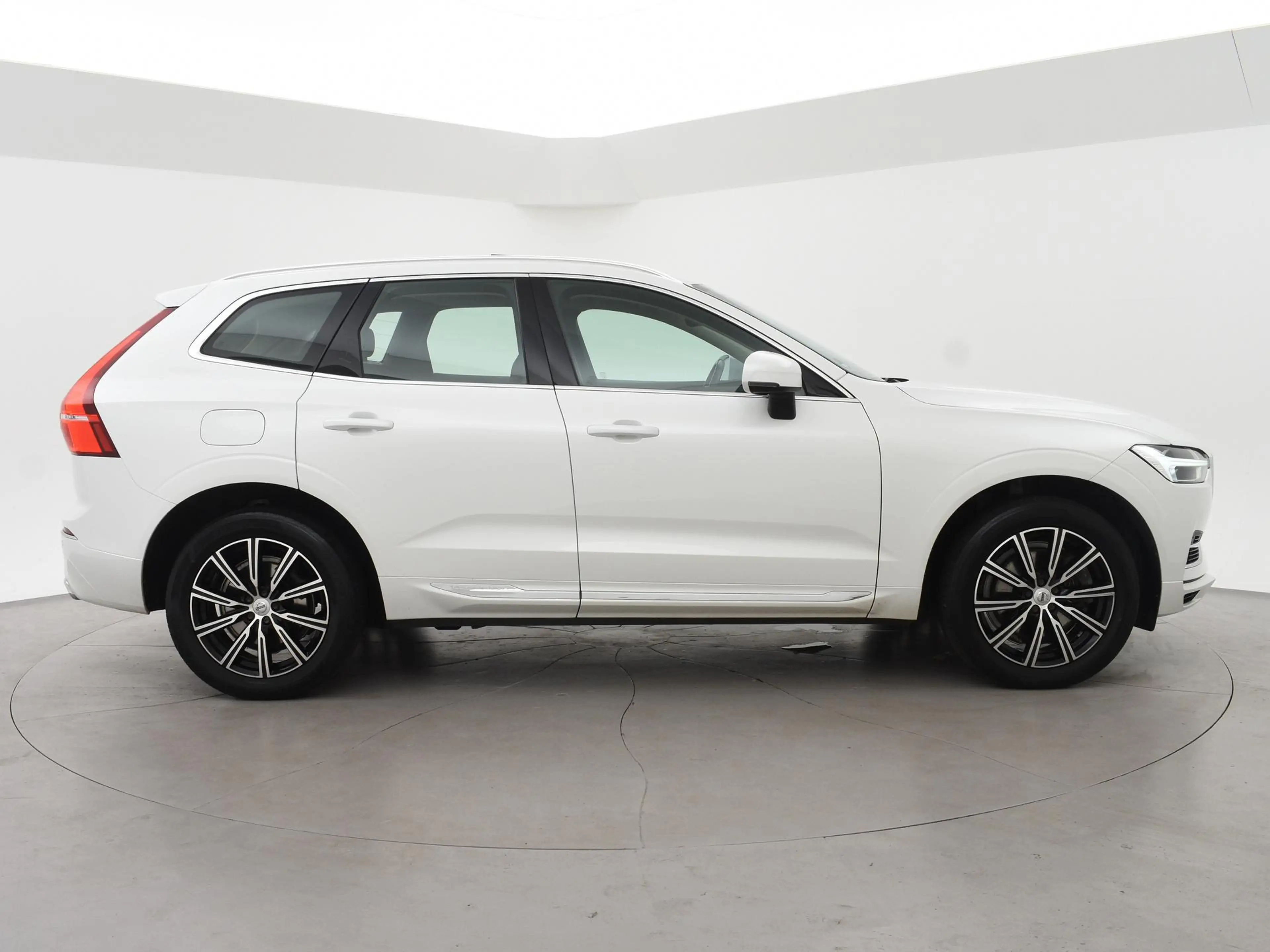 Volvo XC60 2.0 T8 TWIN ENGINE 390 PK AWD INSCRIPTION | TREKHA — photo 17