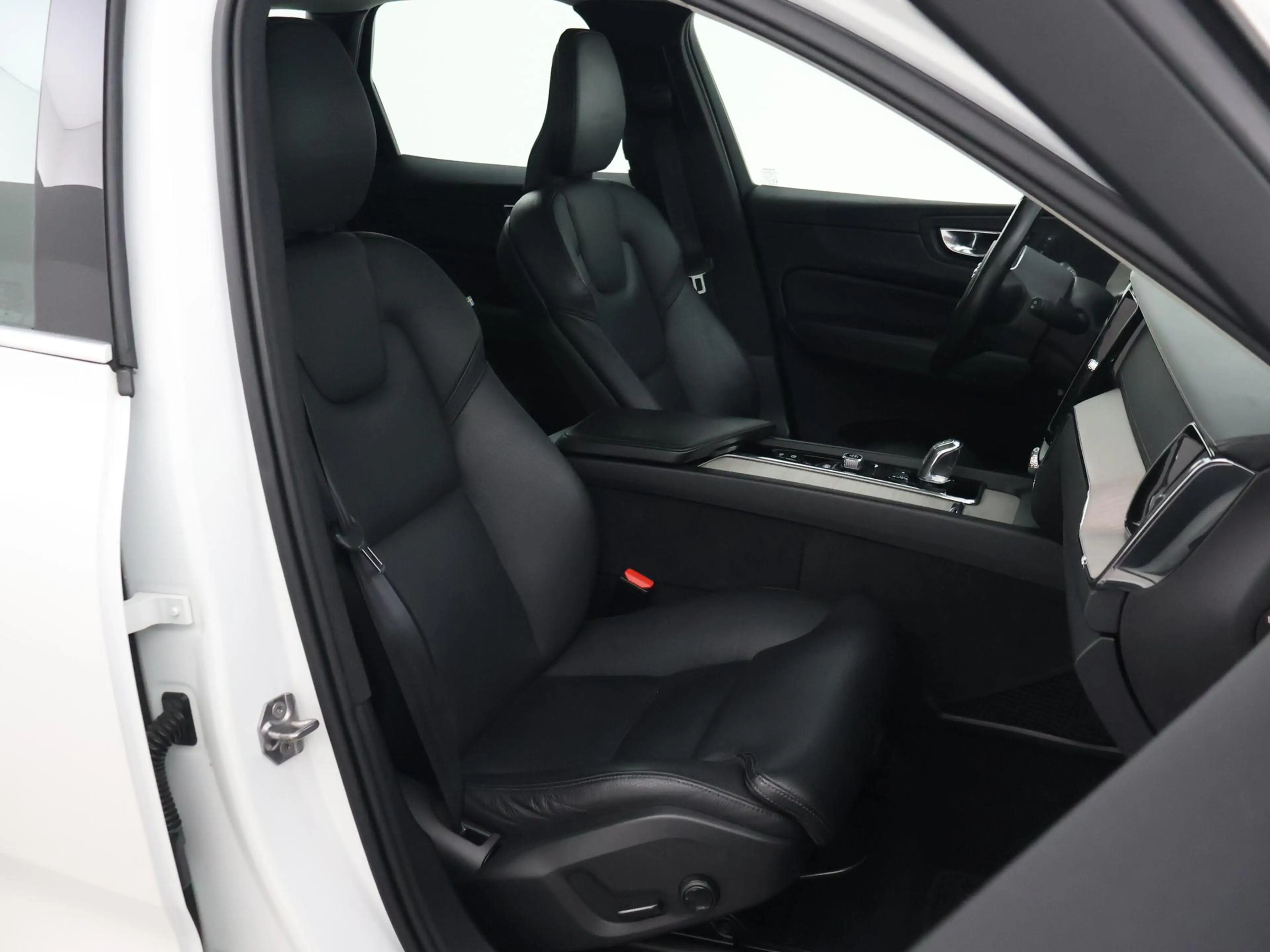Volvo XC60 2.0 T8 TWIN ENGINE 390 PK AWD INSCRIPTION | TREKHA — photo 4