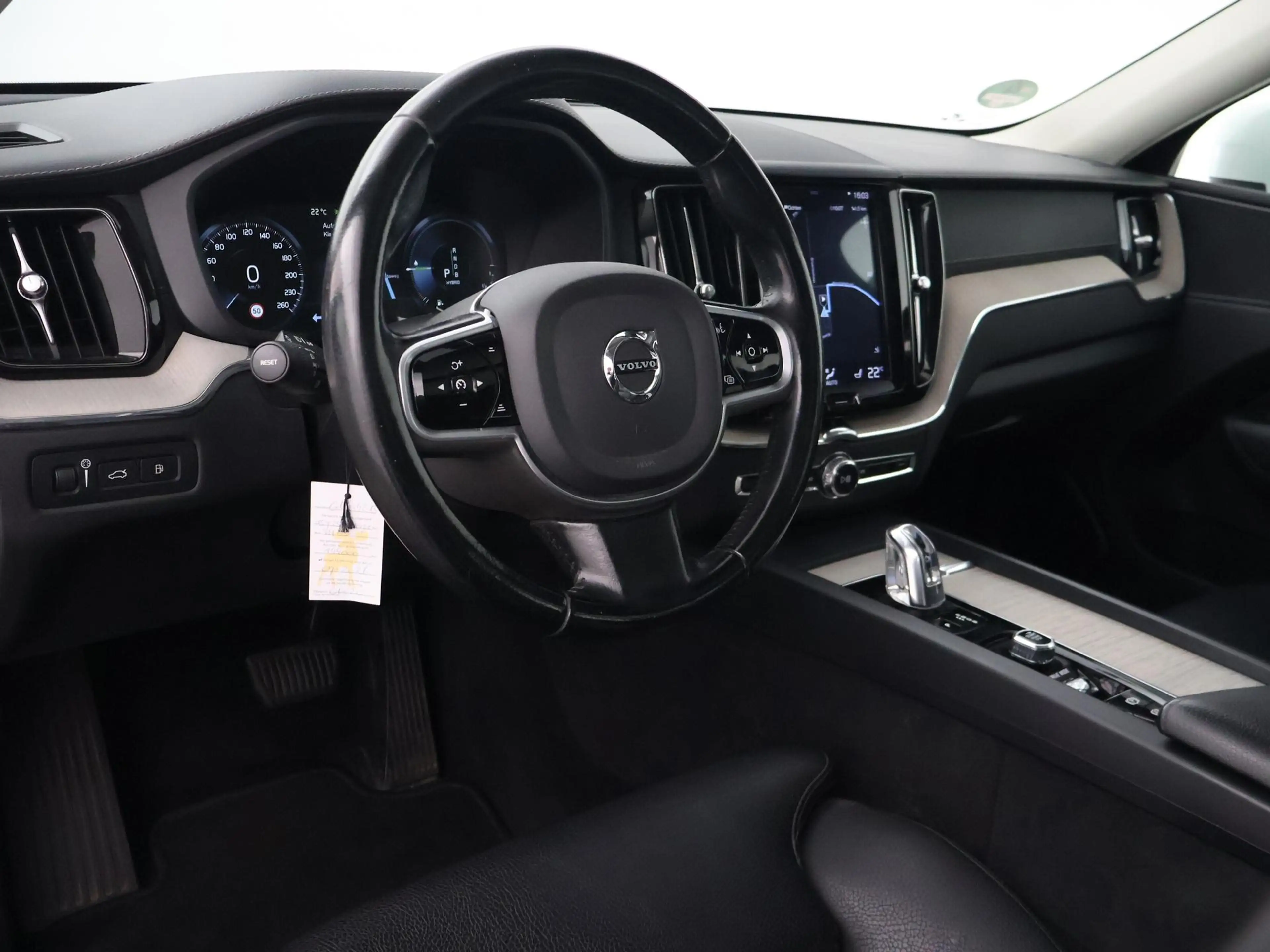 Volvo XC60 2.0 T8 TWIN ENGINE 390 PK AWD INSCRIPTION | TREKHA — photo 24