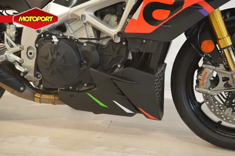 Aprilia Tuono - foto 8