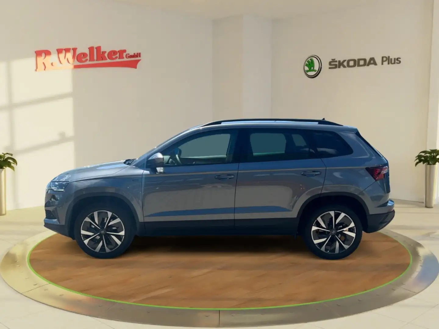 Skoda Karoq Tour 1.5 TSI DSG ''AHK''Infotainmant-Fahrassistenz Grau - 2
