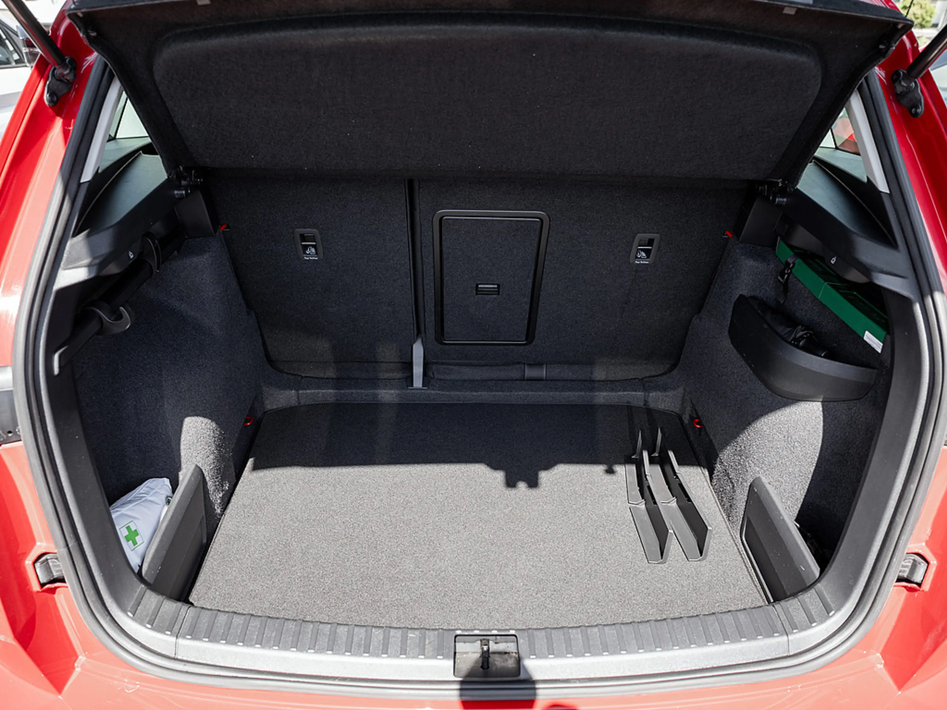 Skoda Karoq 1.0 TSI Tour KAM LED SHZ PDC KLIMA — photo 15