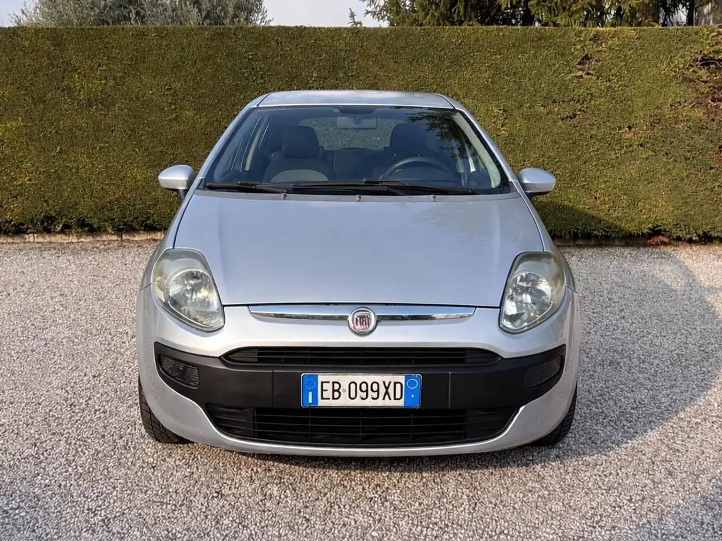 Fiat Punto Evo Punto Dynamic evo 1.4 Plateado - 2