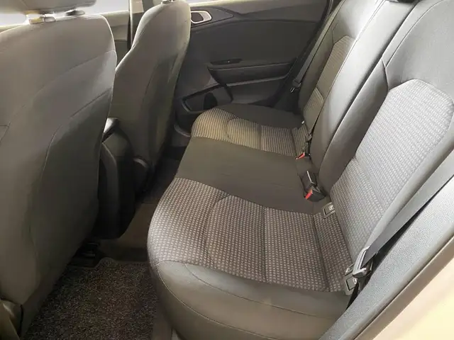 Kia Ceed view 8