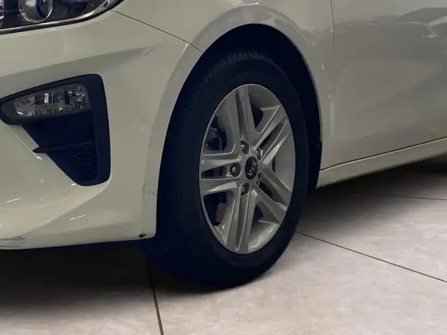 Kia Ceed view 15