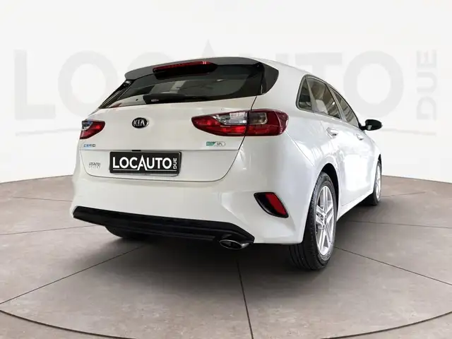 Kia Ceed view 4