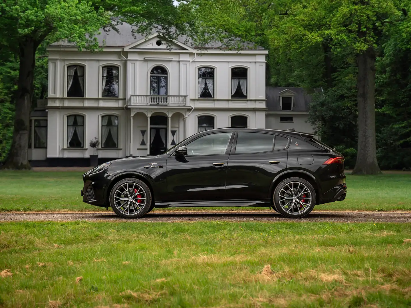 Maserati Grecale 3.0 V6 Trofeo 530pk | Pano-dak | Sonus Faber | Sto Zwart - 1