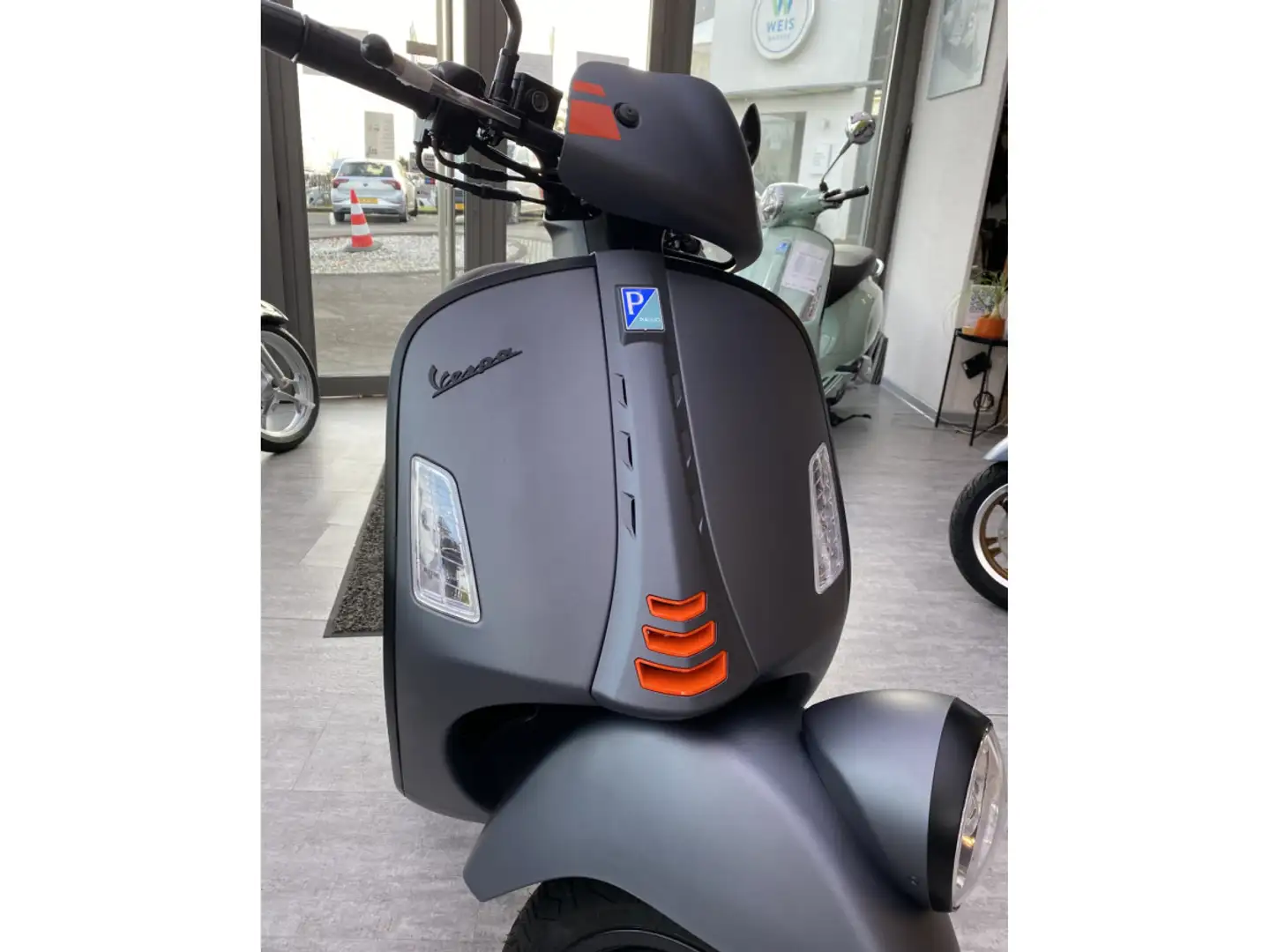 Vespa GTV 310 - 1