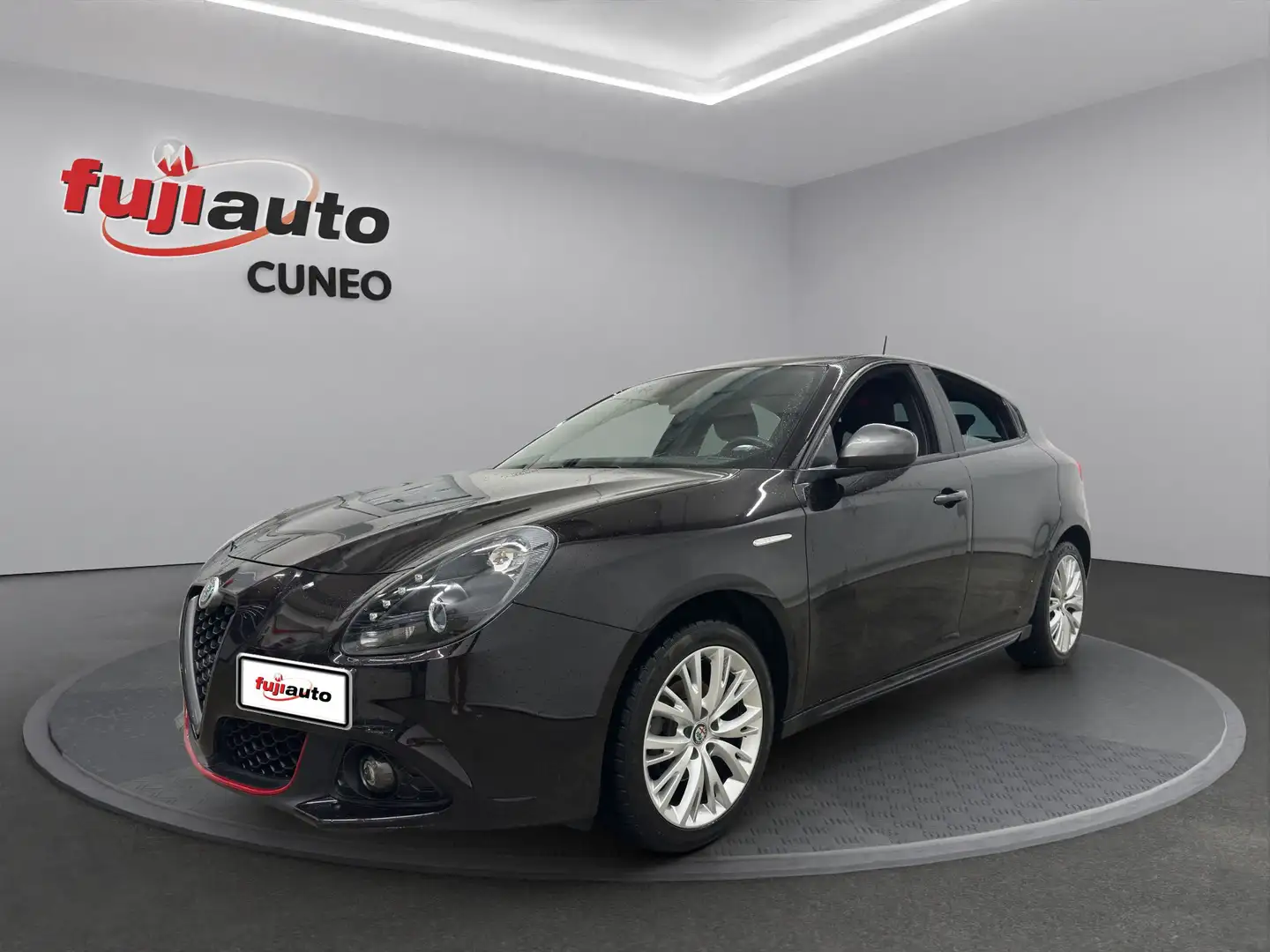 Alfa Romeo Giulietta Giulietta 1.4 t. Super 120cv Noir - 1