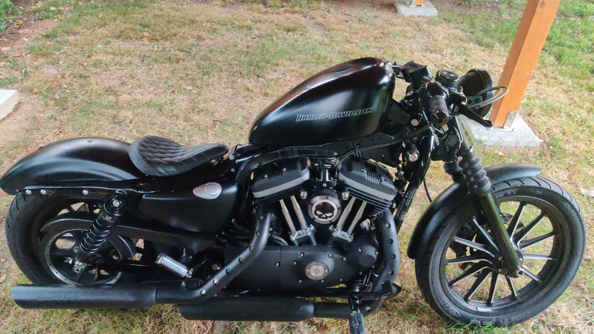 Harley-Davidson Iron 883 Vendo bellissima 883 tenuta perfettamente Чёрный - 1
