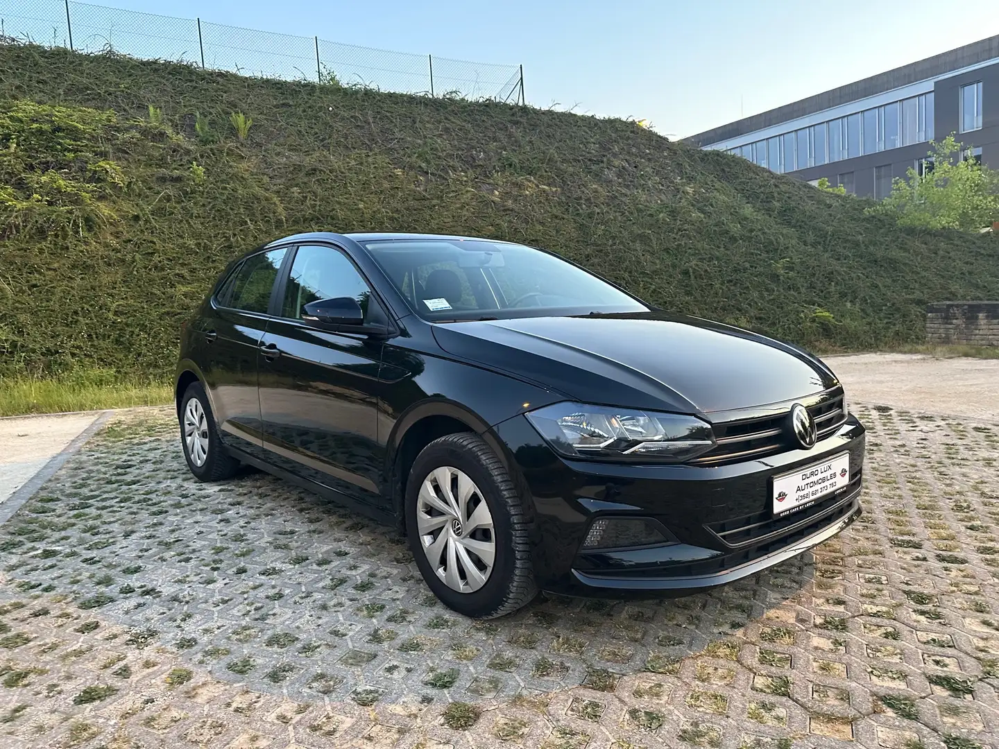 Volkswagen Polo 1.0 TSI OPF Comfortline 1-prop  année 2021 Noir - 1