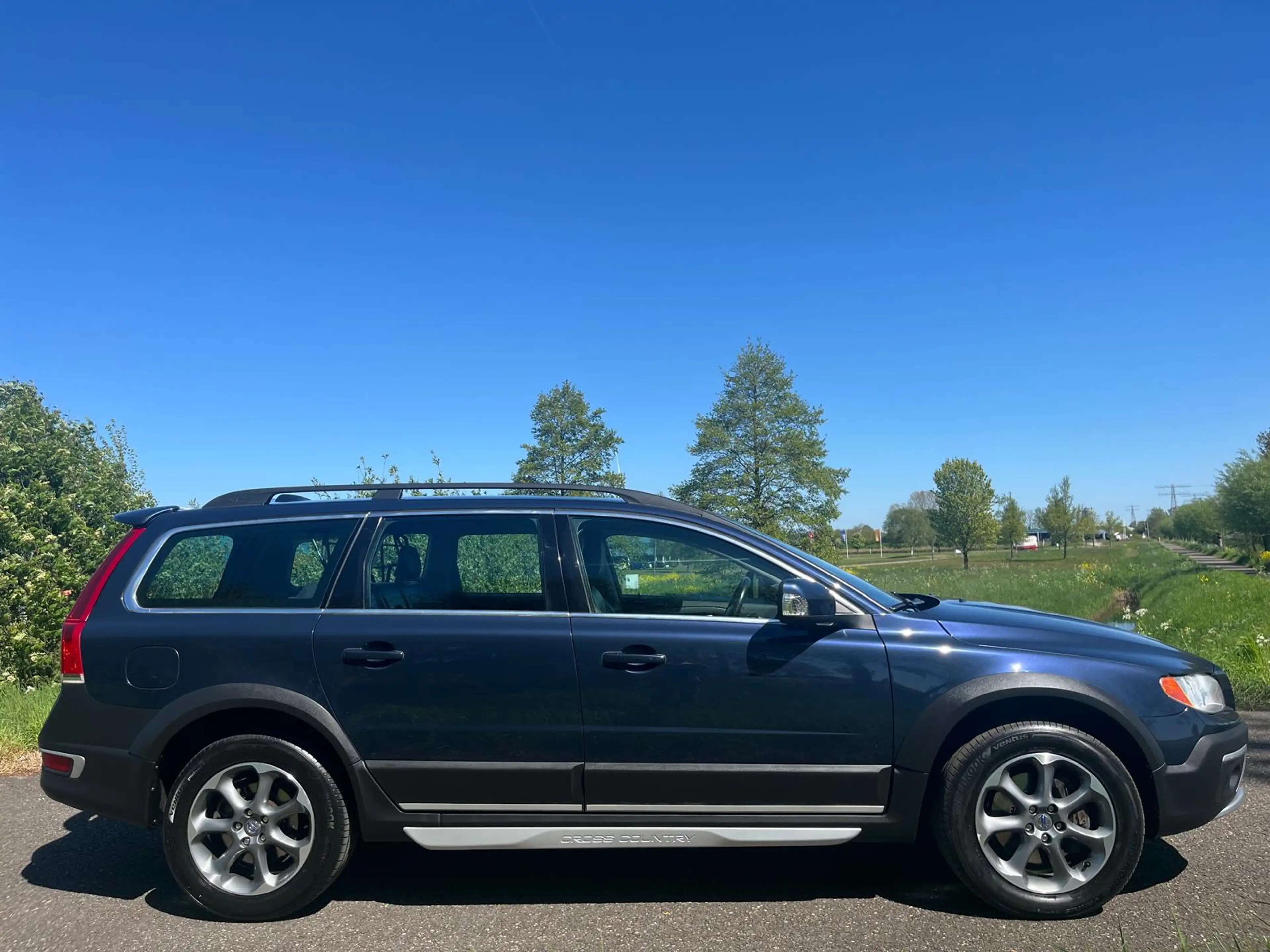 Volvo XC70 2.0 D4 FWD Cross Country — photo 6