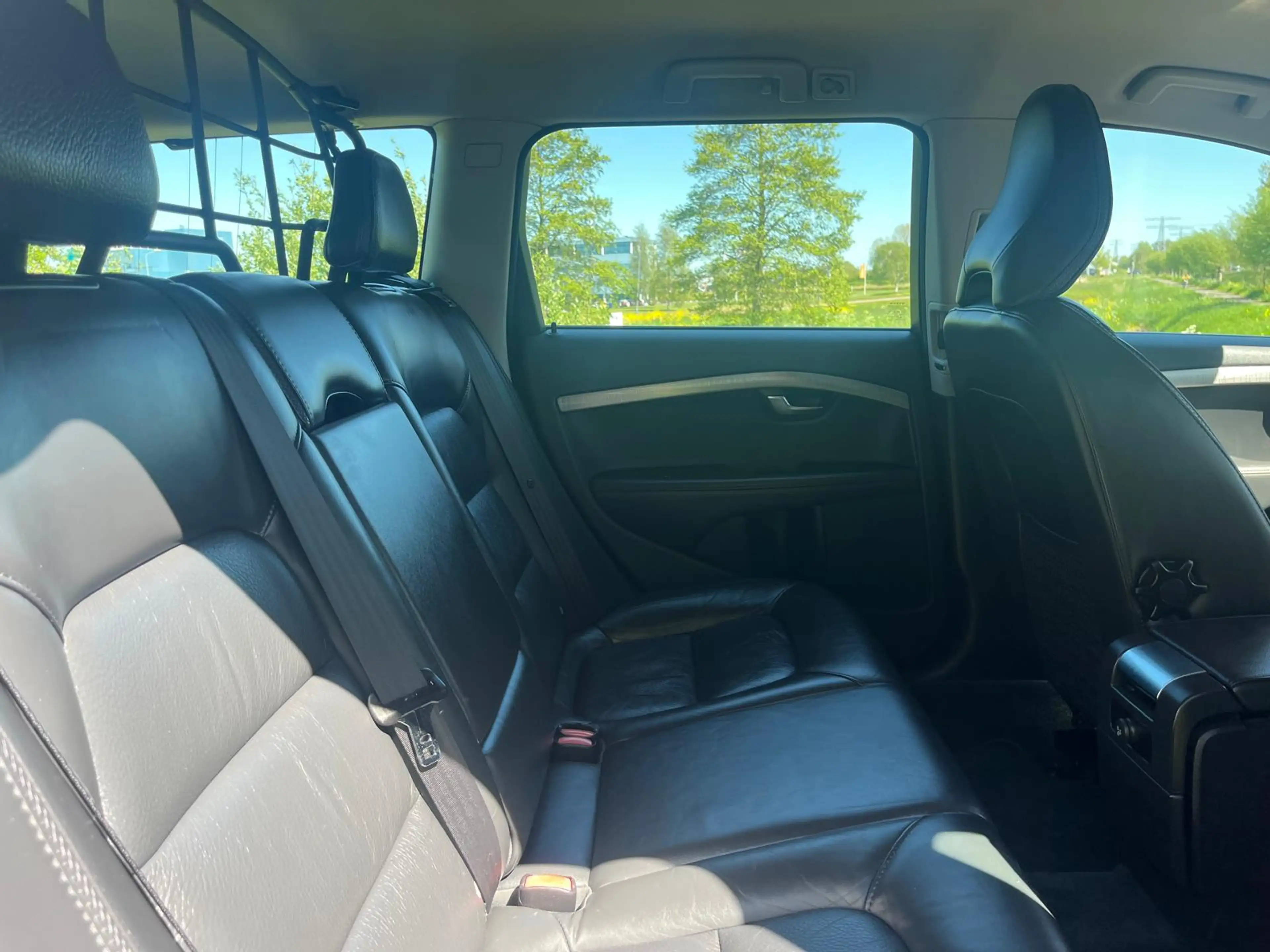 Volvo XC70 2.0 D4 FWD Cross Country — photo 12