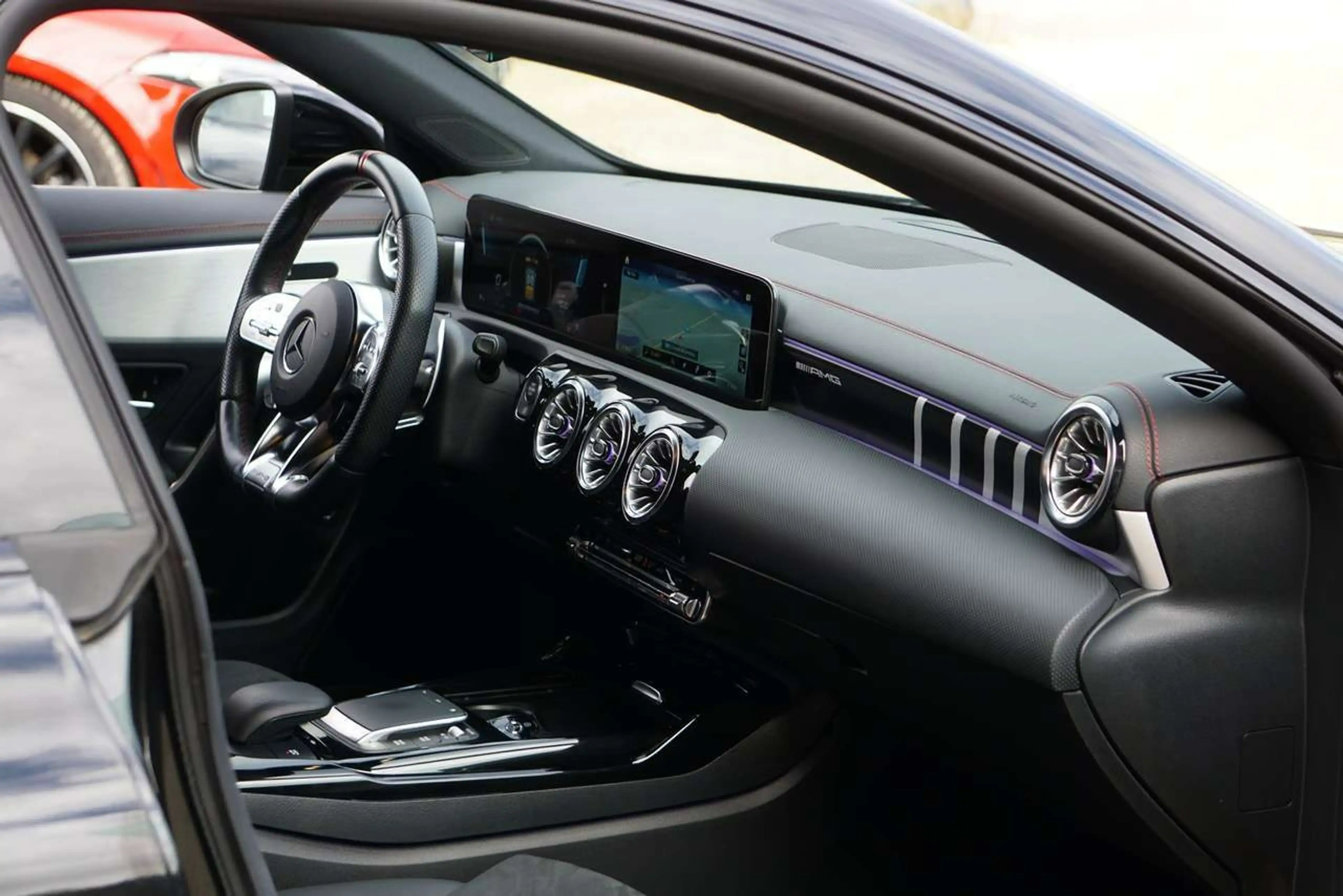 Mercedes-Benz CLA 45 AMG 4-Matic+ AUTO FULL LED CAM 388CV Speedshift DCT 8G — photo 11