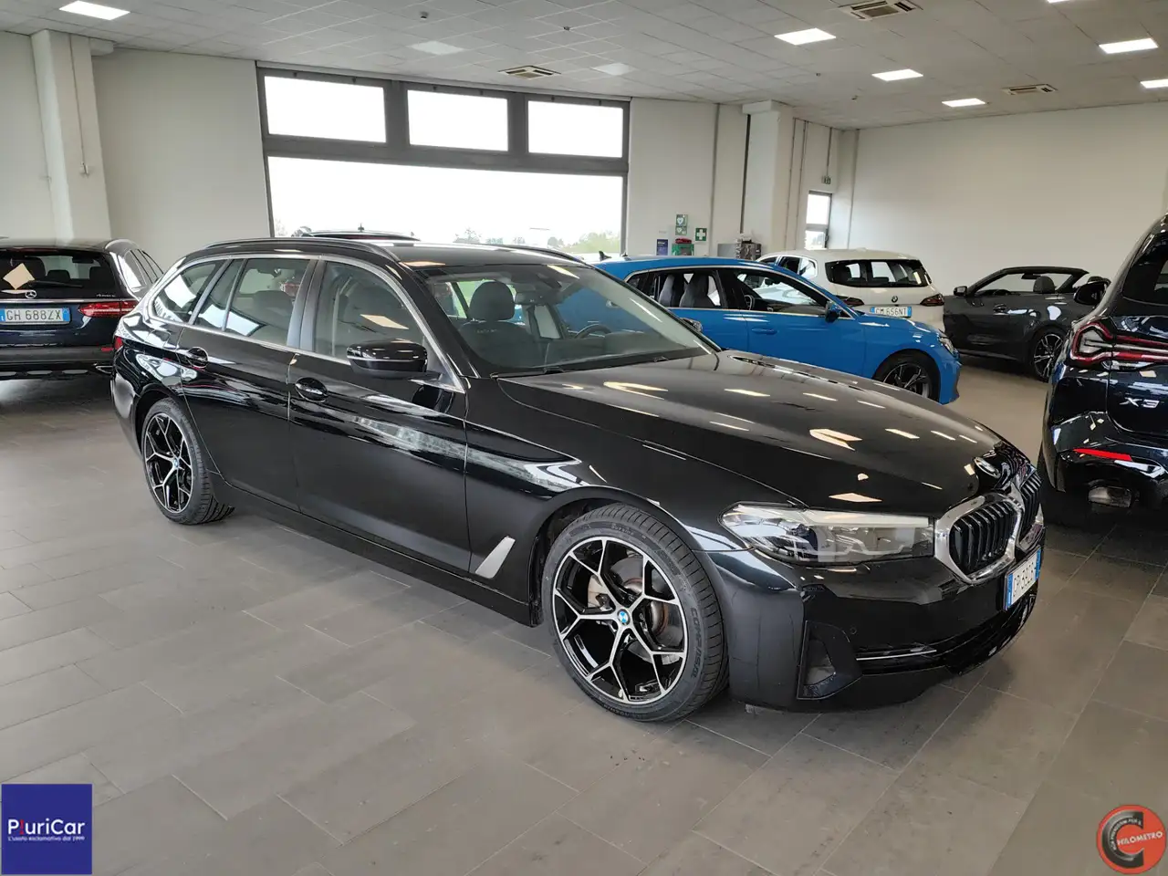 2023 BMW 518 d 48V Touring Pelle Navi FrontAssist Cerchi 19”, photograph 2