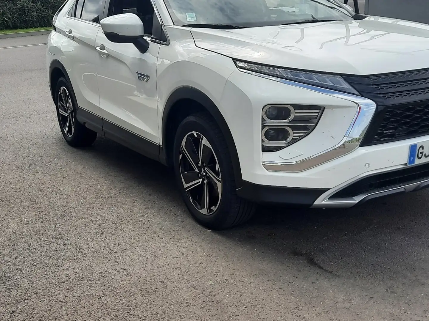 Mitsubishi Eclipse Cross Plug-In Hybrid 4WD Top - 1
