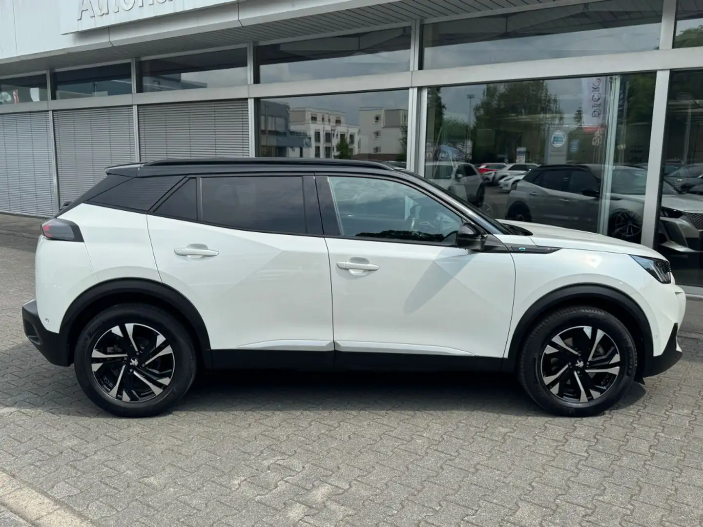 Peugeot 2008 e- GT VIRTU+NAVI+LED+SHZ+ACC+KAMERA+WP+ Білий - 2